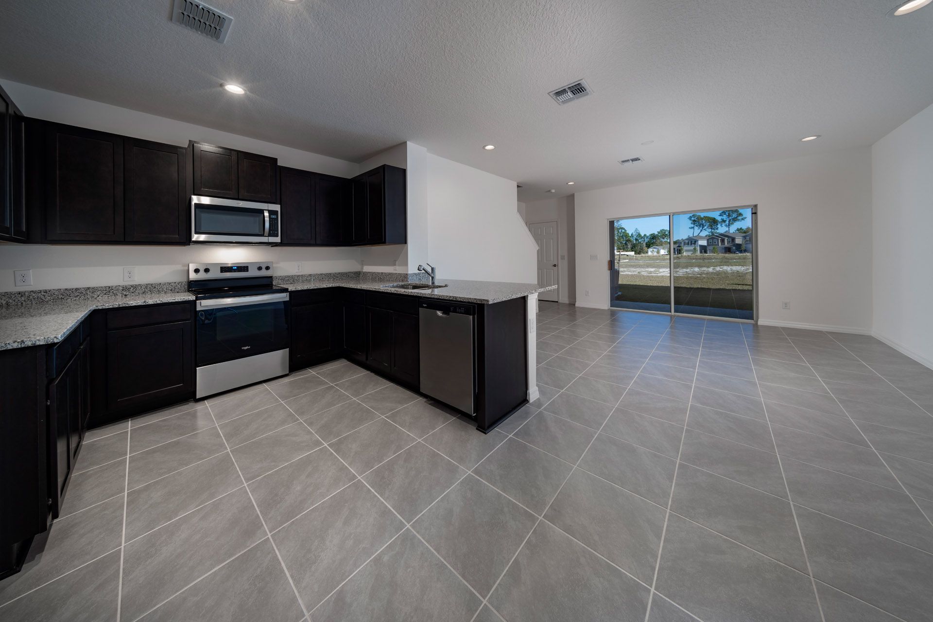 Spacious and Functional Kitchen in Central Florida Townhome