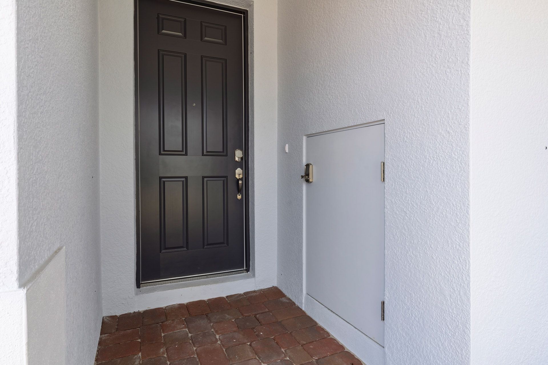 Convenient & Secure Package Place with Electronic Lock