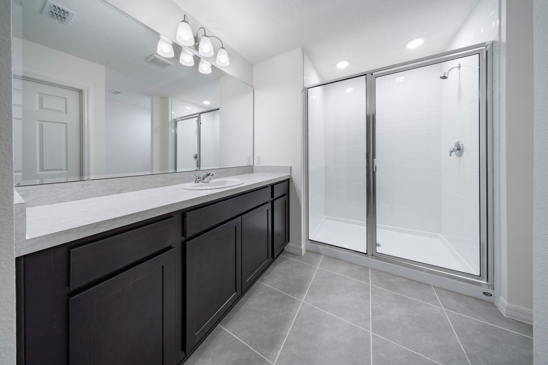 Luxurious Primary Bathroom in Central Florida Townhome
