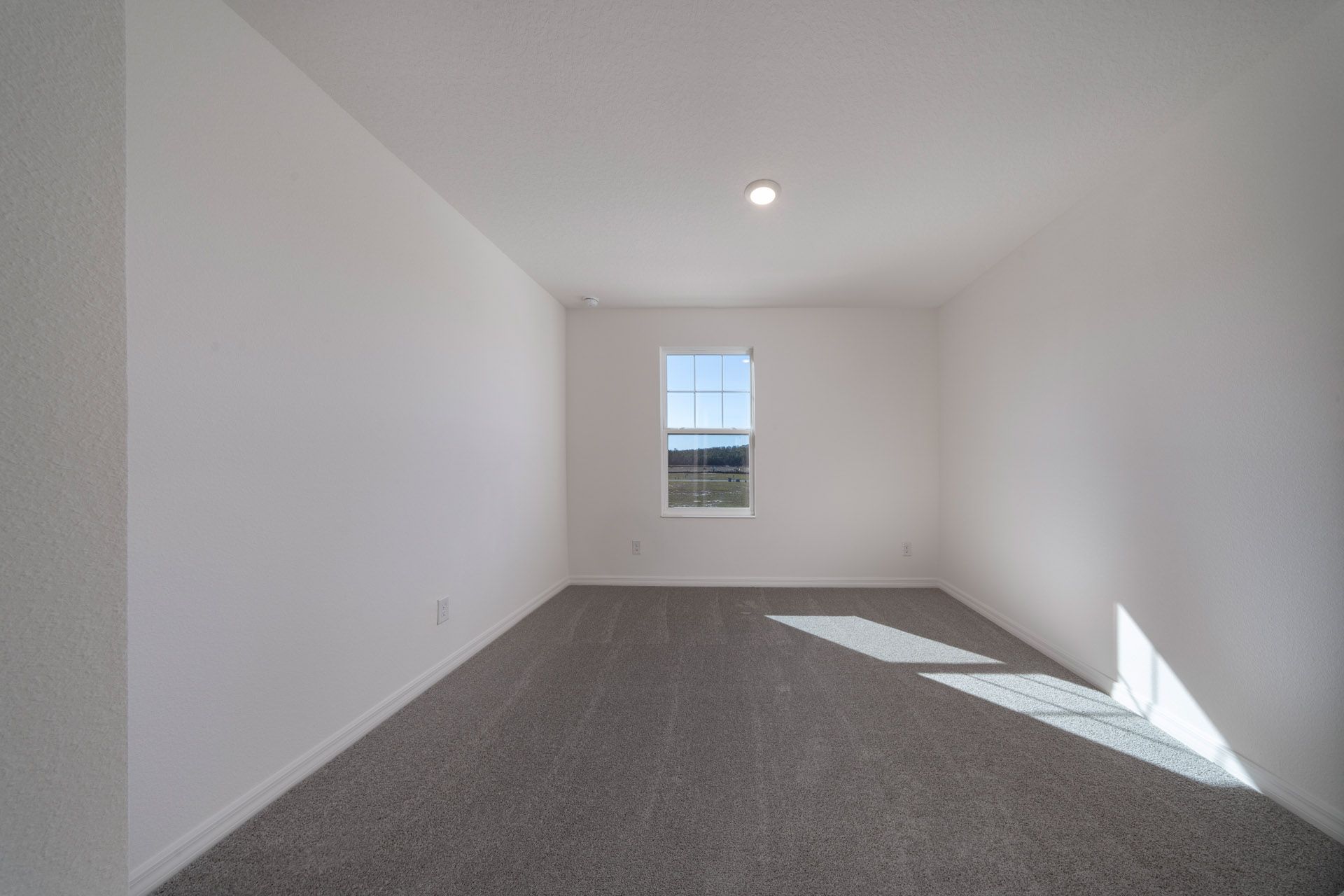 Flexible Bedroom Space in Central Florida Single-Family townhome