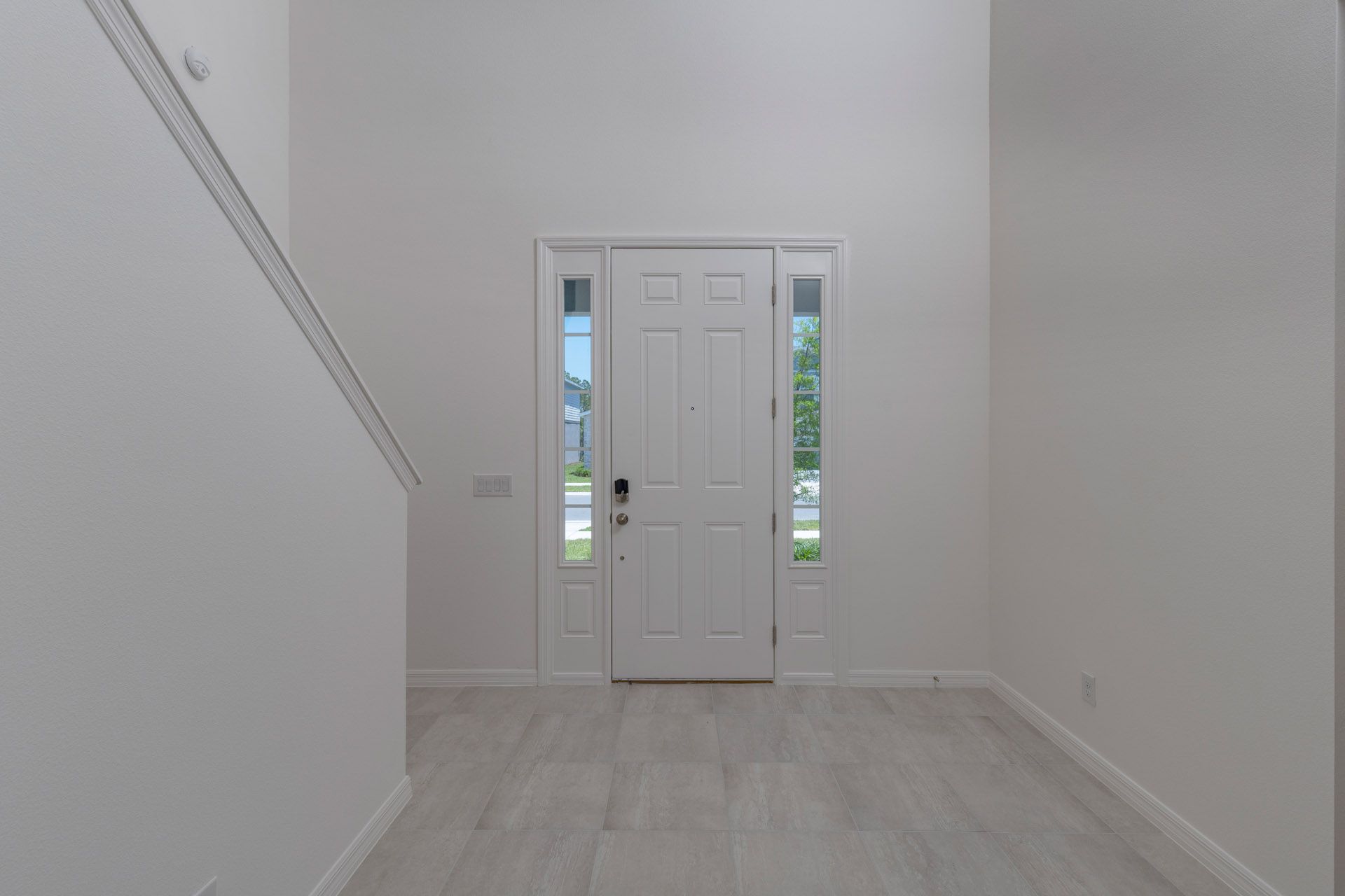 Stylish and Bright Foyer in Central Florida Home