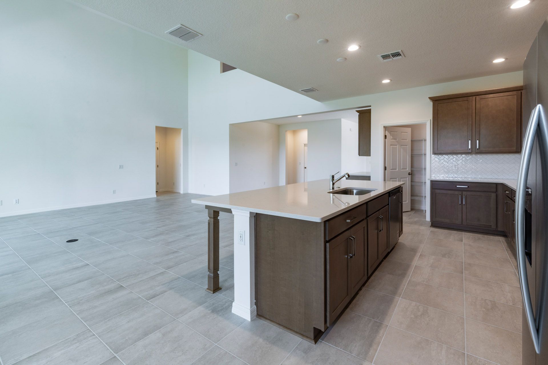 Spacious and Functional Kitchen in Central Florida Home