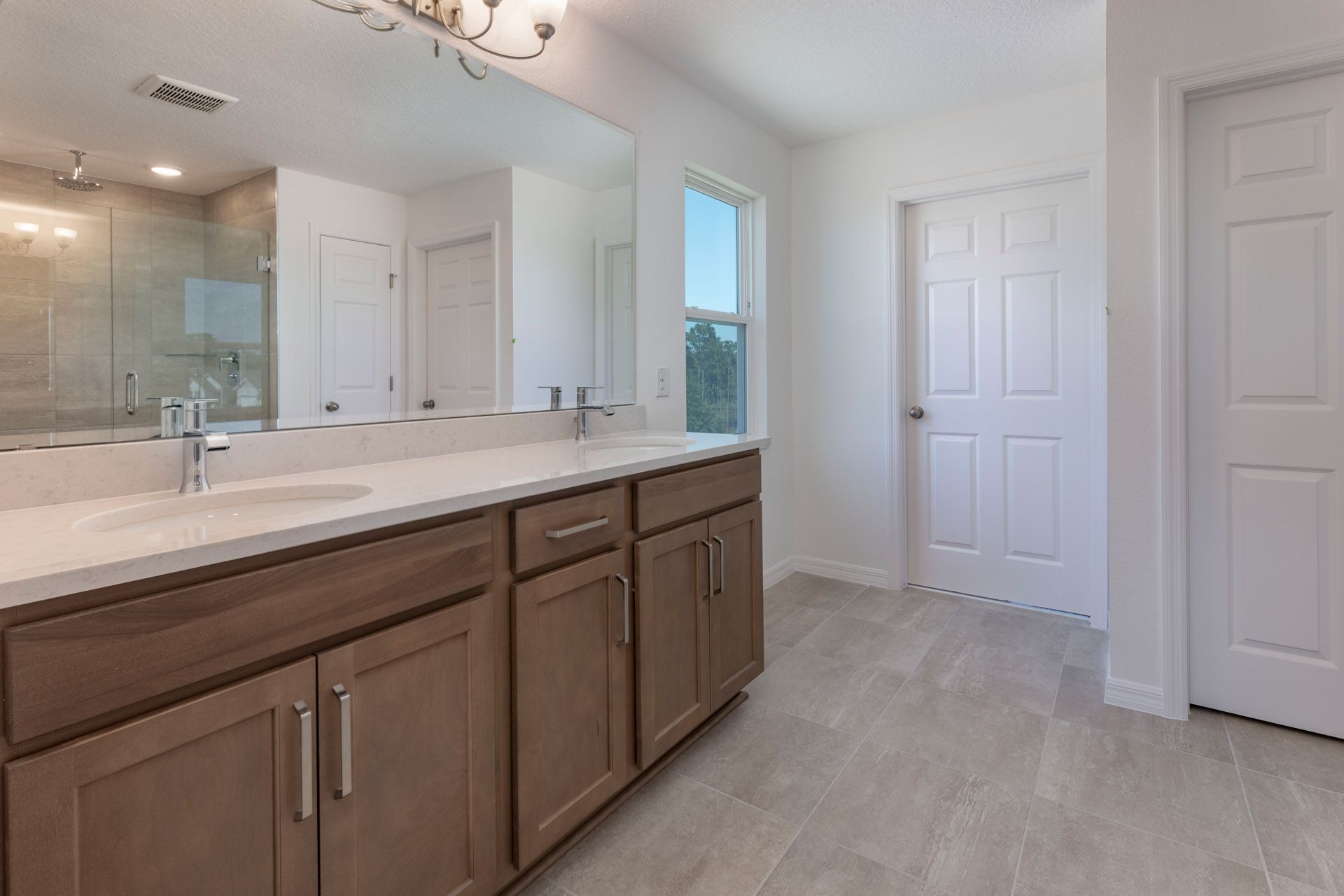 Spa-Like Primary Bathroom in Central Florida Home