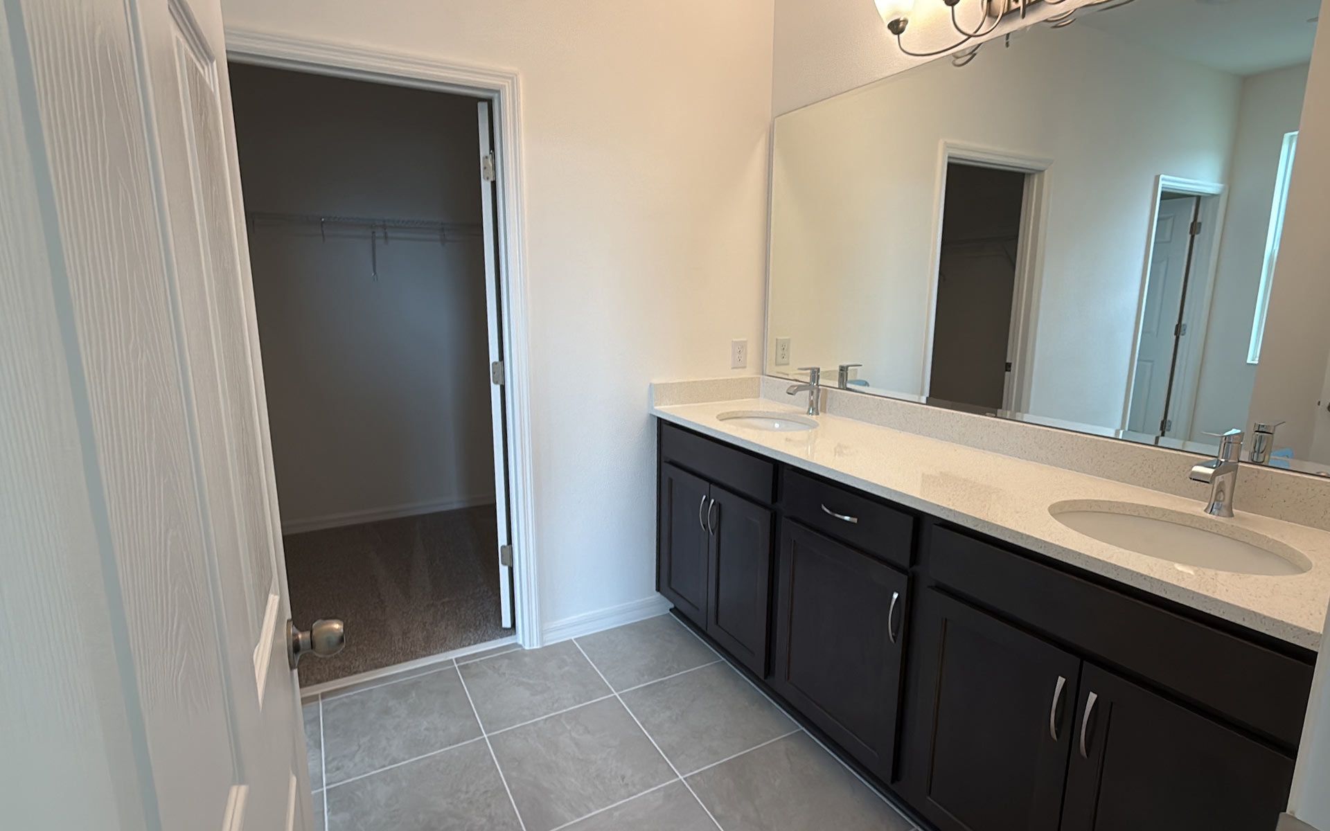 Luxurious Primary Bathroom in Central Florida Home