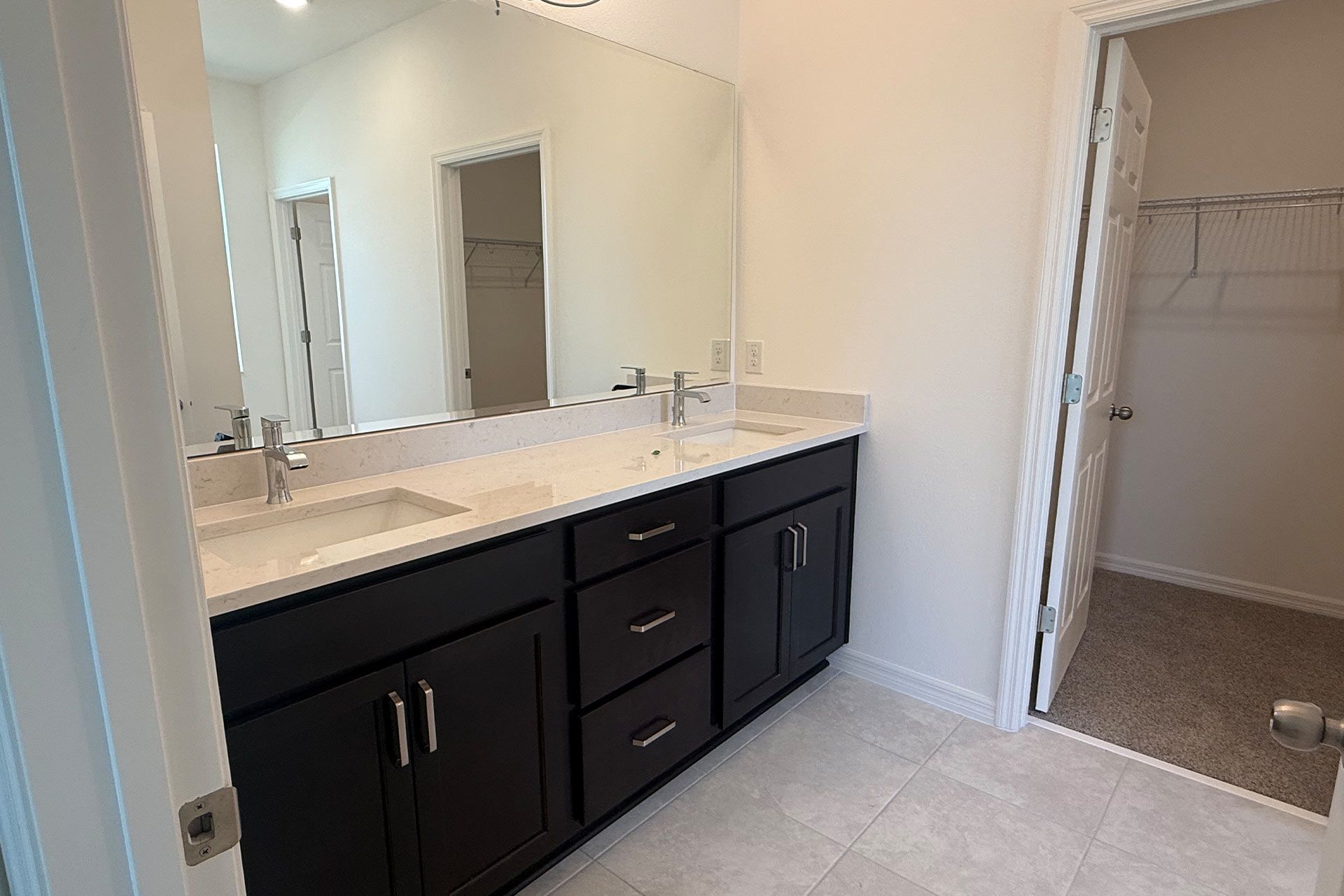 Luxurious Primary Bathroom in Central Florida Home
