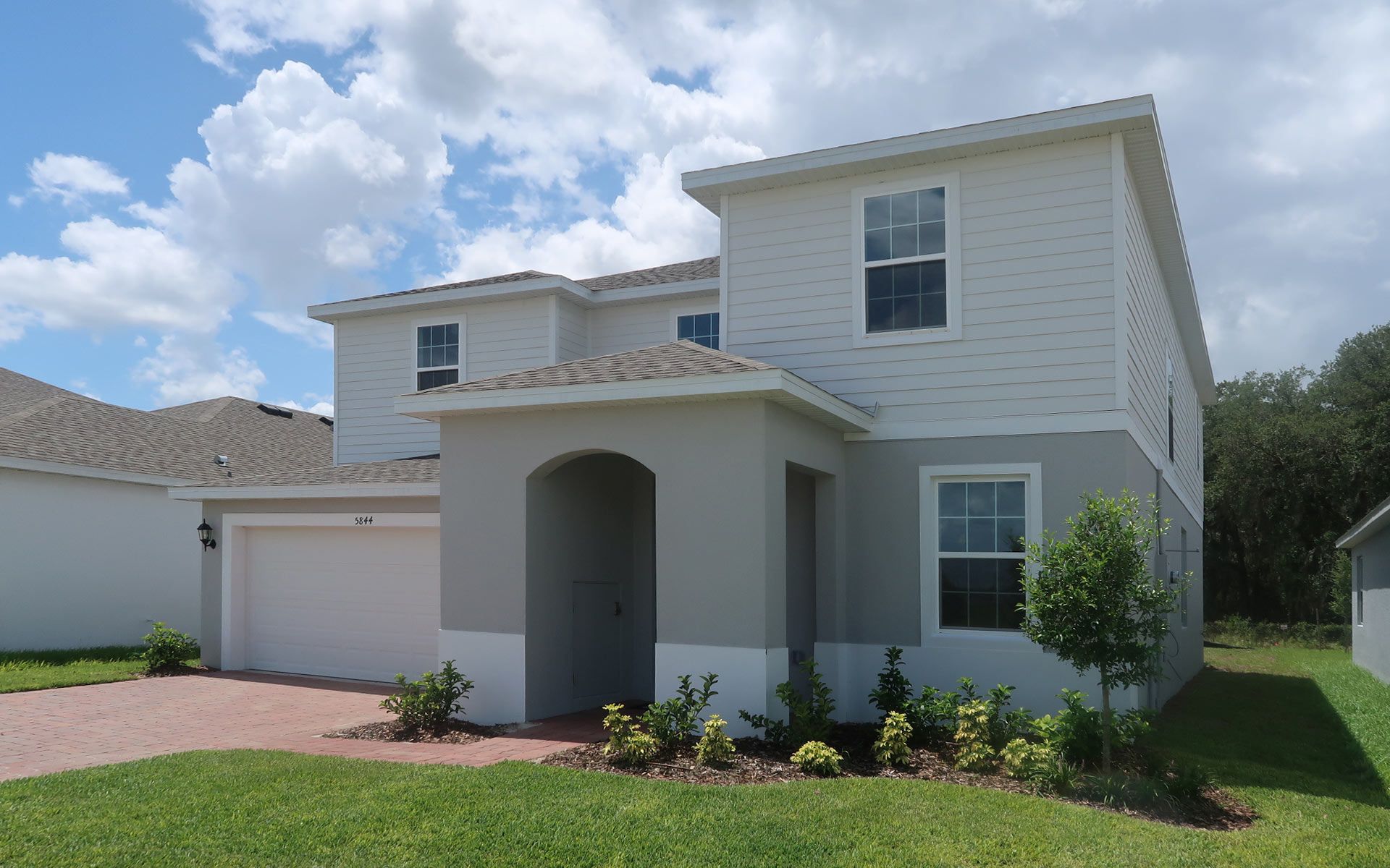 Front Exterior View of a Modern Central Florida Home