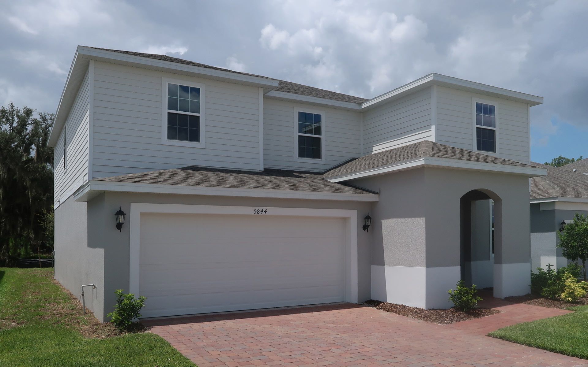 Front Exterior View of a Modern Central Florida Home