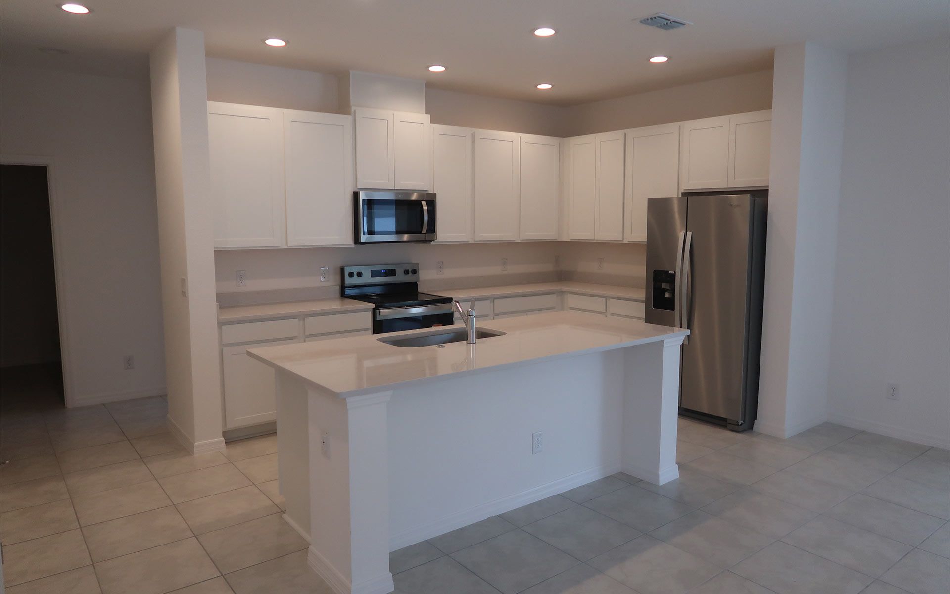 Spacious and Functional Kitchen in Central Florida Home