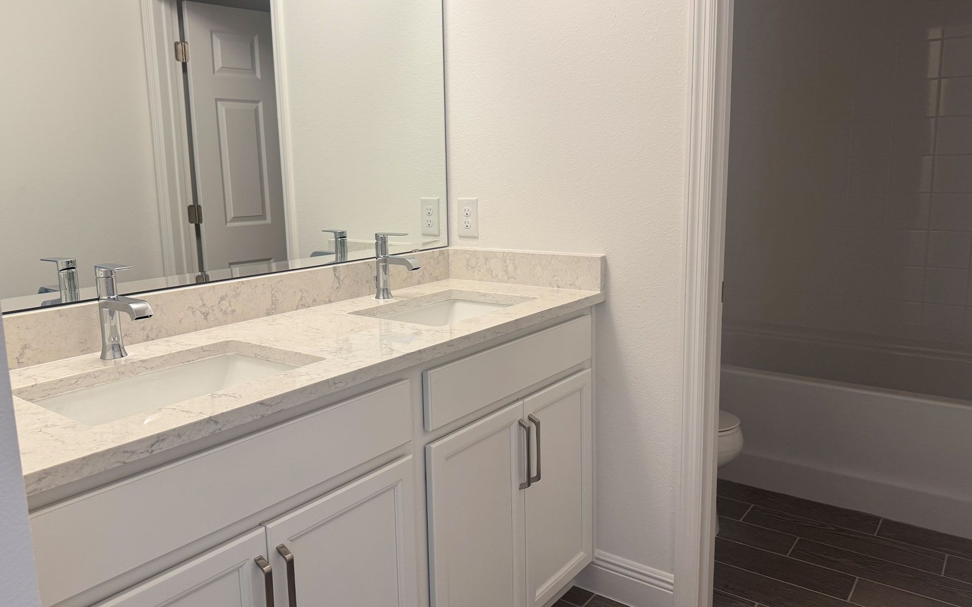 Modern Bathroom with Stylish Fixtures in Central Florida Home