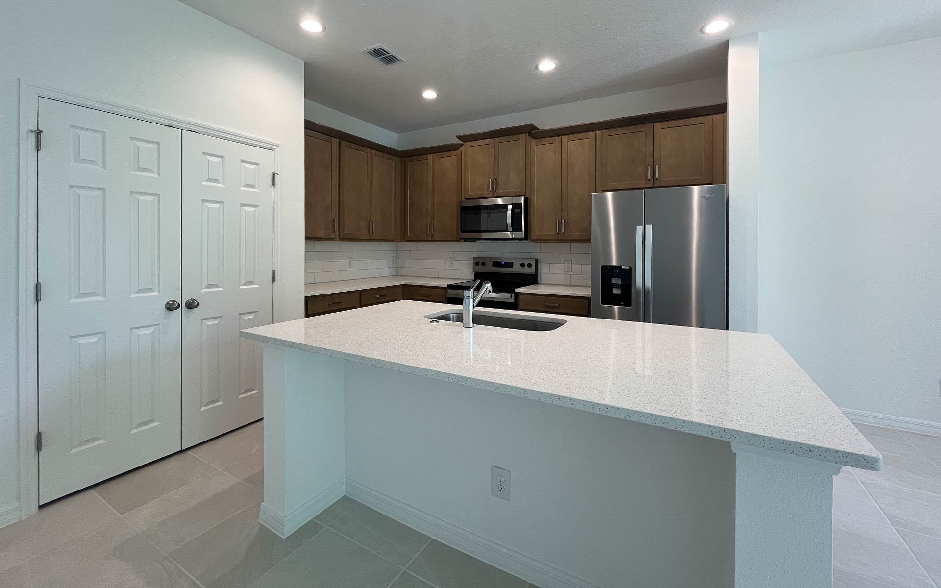 Modern Open-Concept Kitchen in Central Florida Home