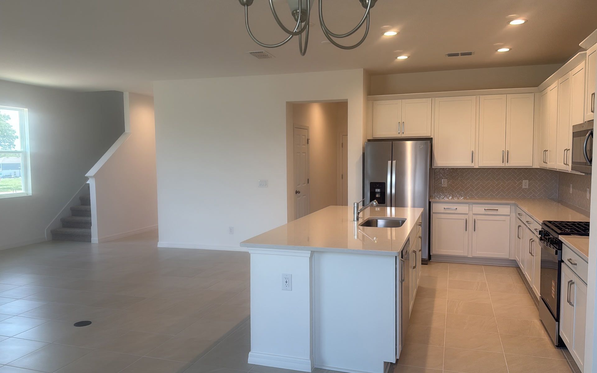 Modern Open-Concept Kitchen in Central Florida Home