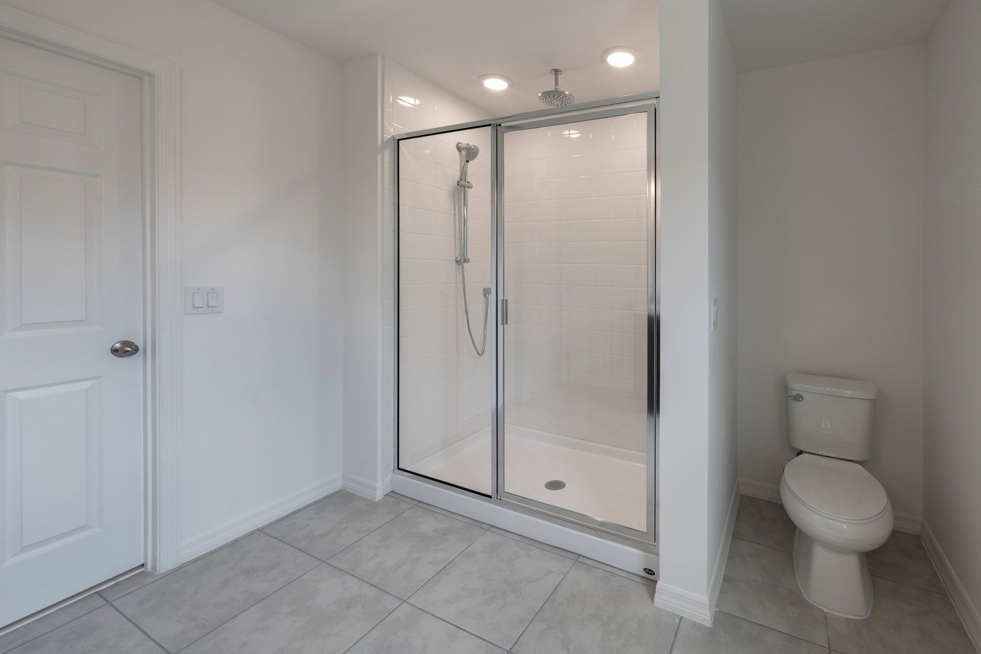 Modern Primary Bathroom with Stylish Features in Central Florida House