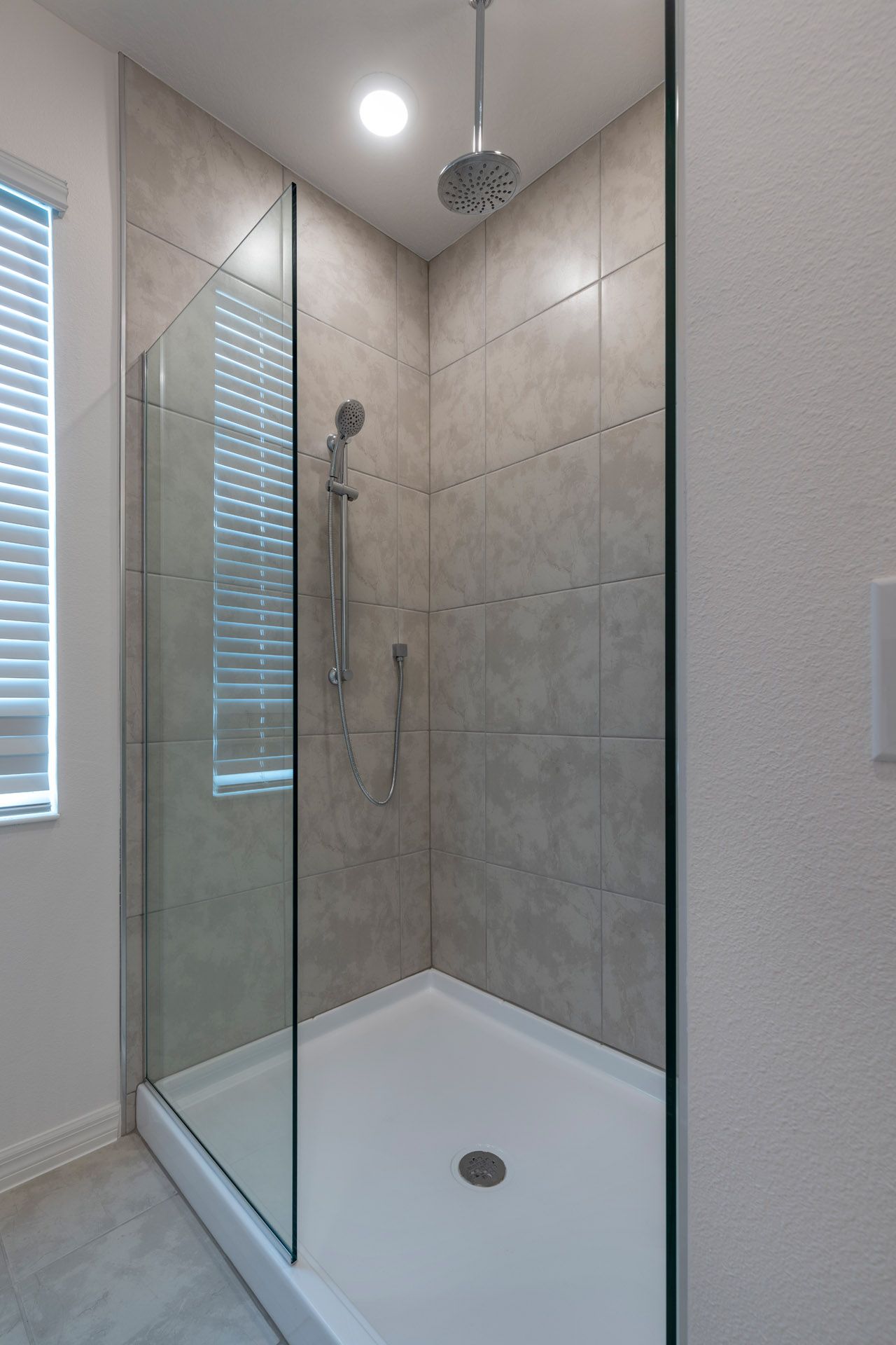 Luxurious Primary Bathroom in Central Florida Home