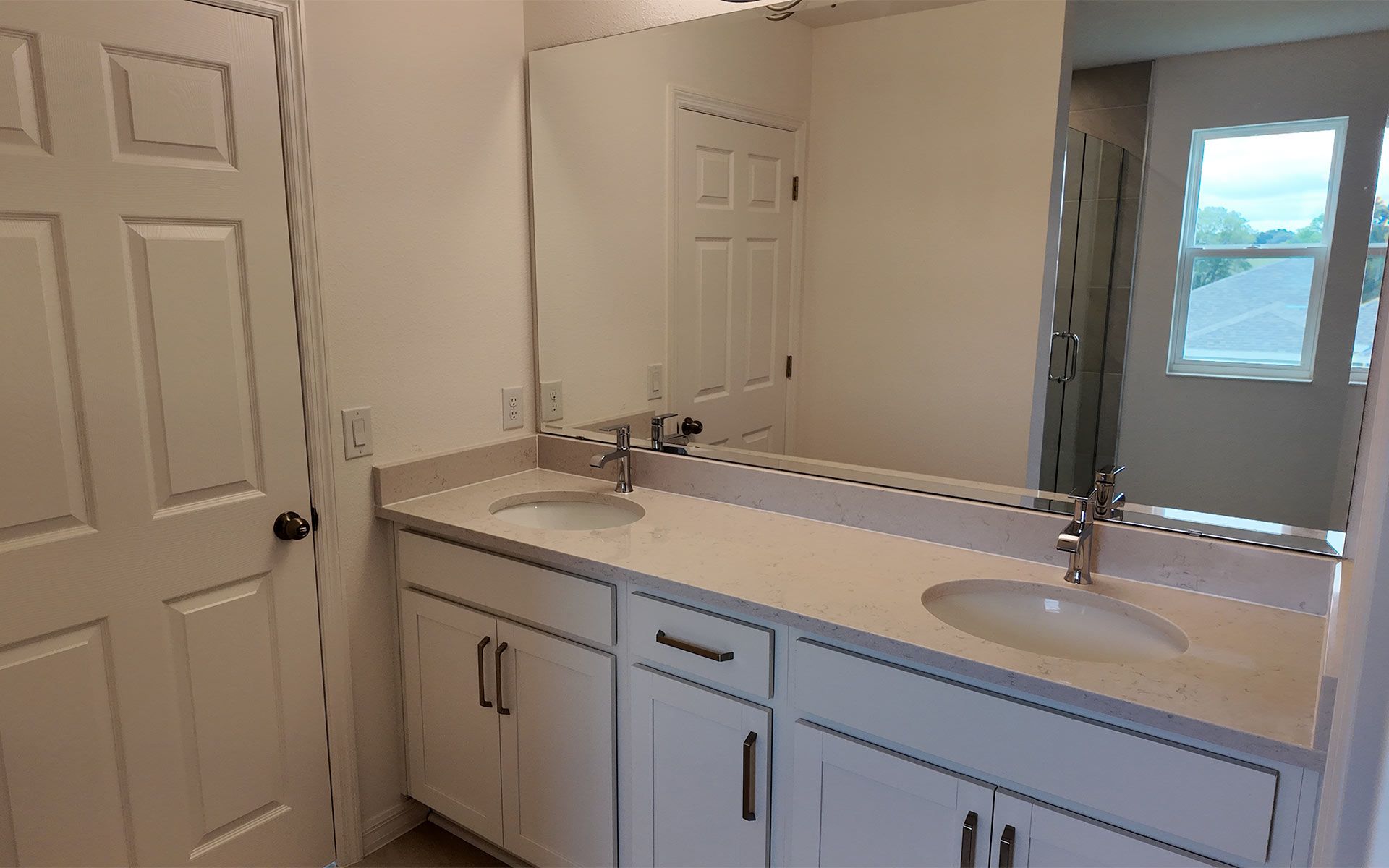 Modern Primary Bathroom with Stylish Features in Central Florida House