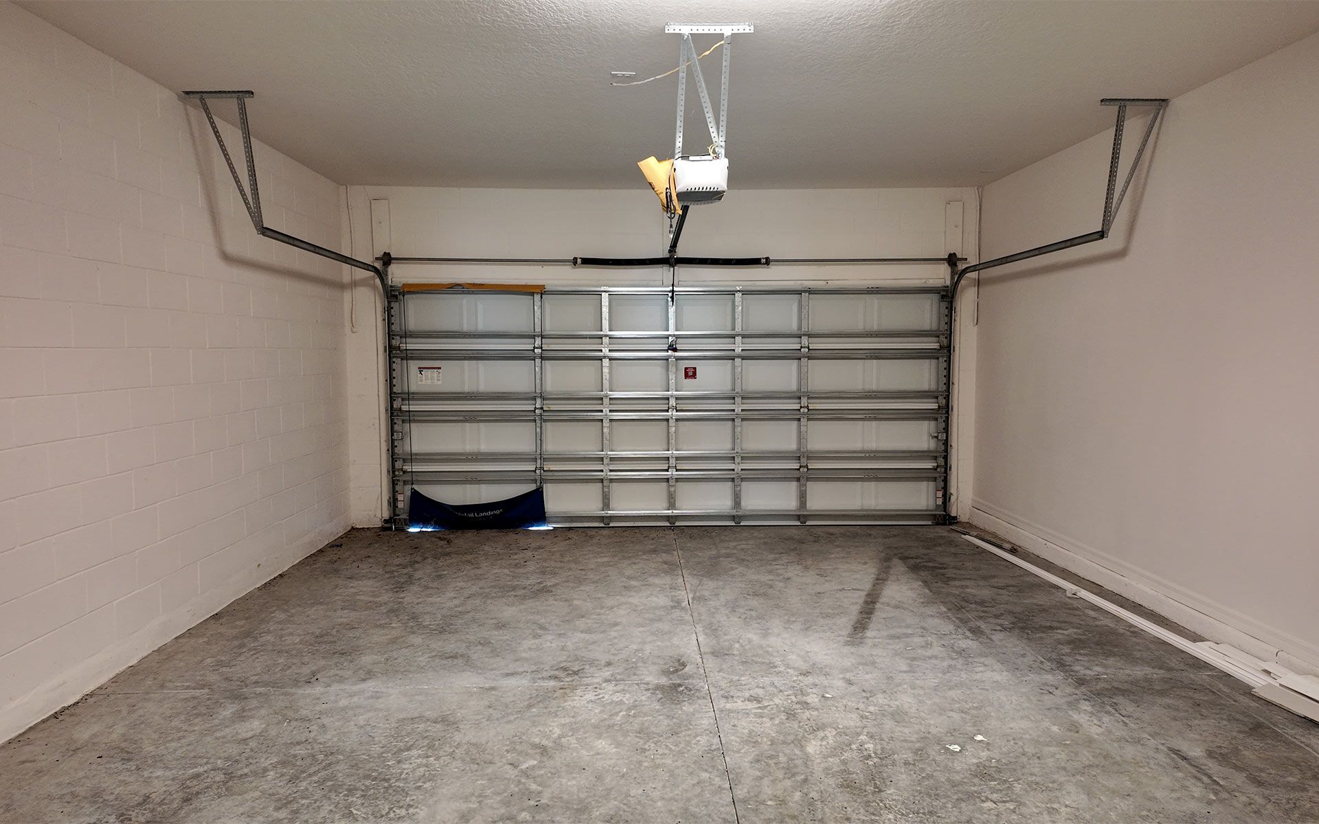 Efficient 2-Car Garage in Central Florida Single-Family Home