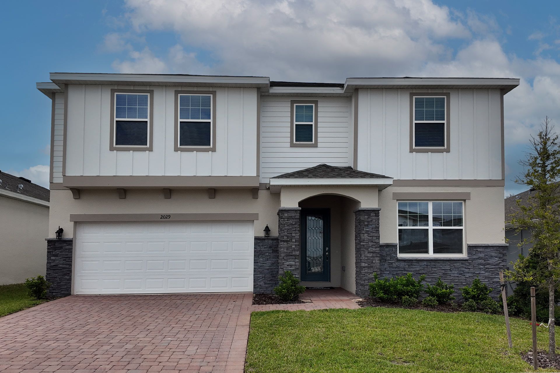 Modern Front Elevation of a Home in Central Florida