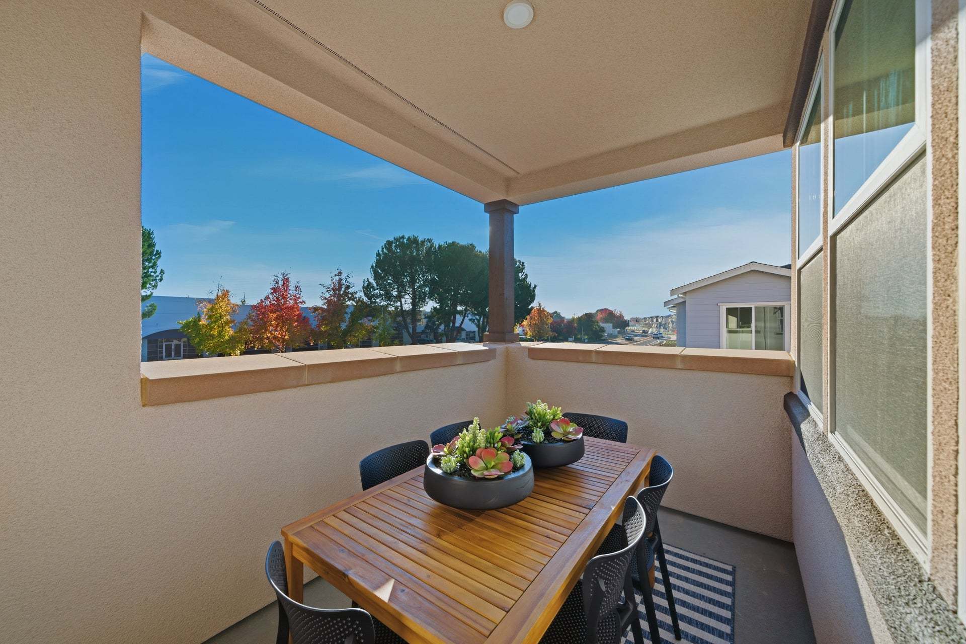 Alicante at Arroyo Crossings by Trumark Homes I Livermore, CA I Residence 1 Model I Deck