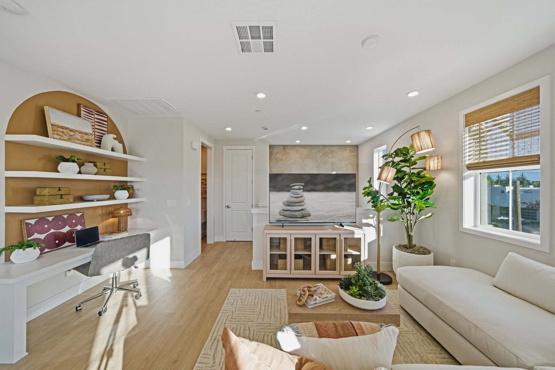 Alicante at Arroyo Crossings by Trumark Homes I Livermore, CA I Residence 2 Model I Living Room