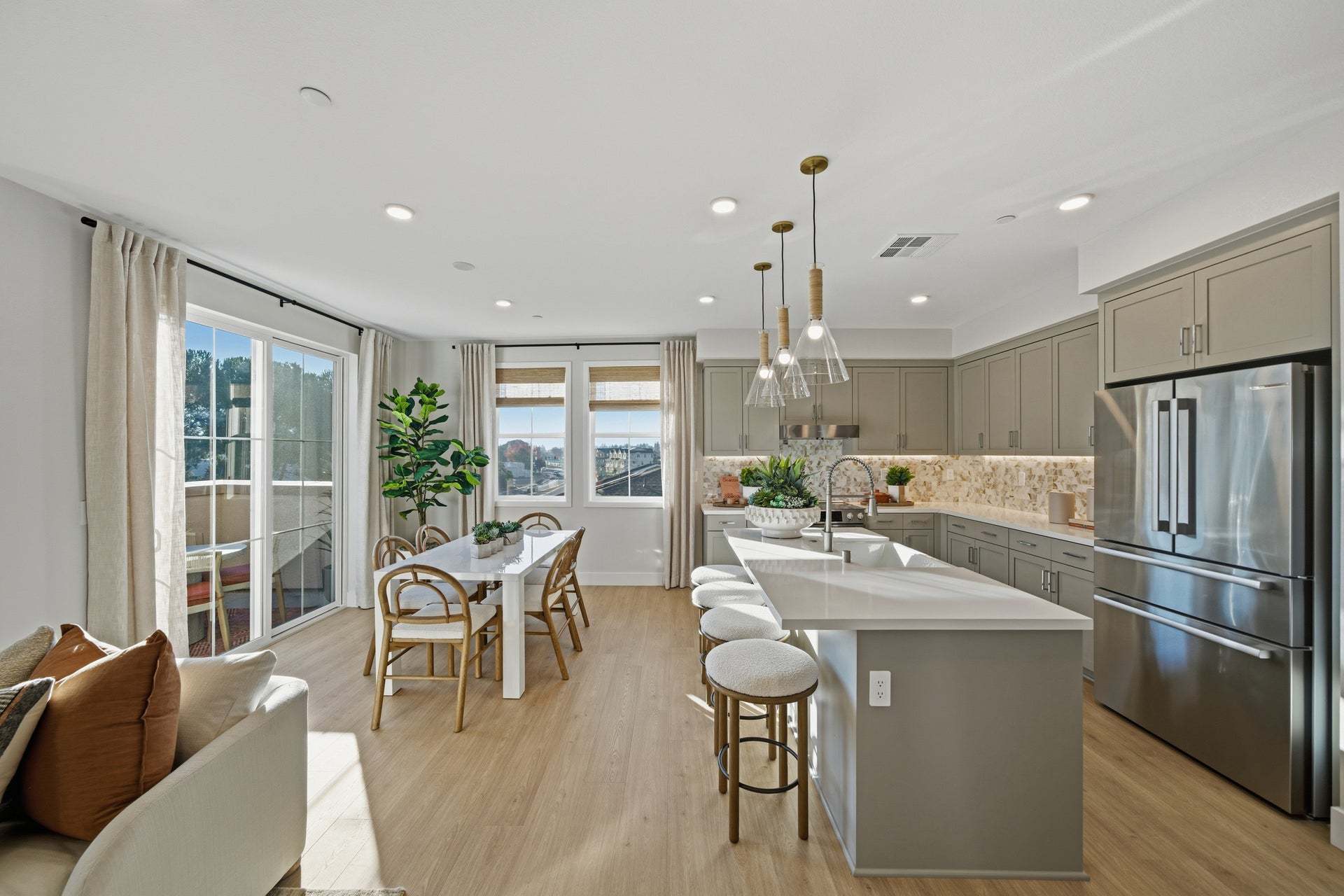 Alicante at Arroyo Crossings by Trumark Homes I Livermore, CA I Residence 2 Model I Kitchen and Dini