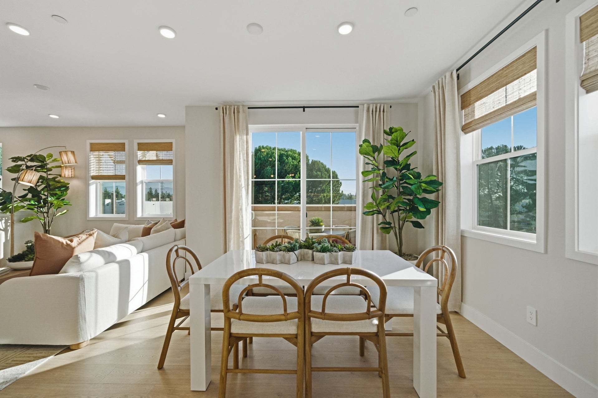 Alicante at Arroyo Crossings by Trumark Homes I Livermore, CA I Residence 2 Model I Dining Area