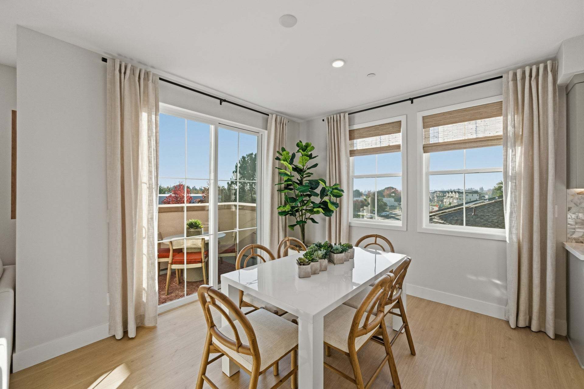 Alicante at Arroyo Crossings by Trumark Homes I Livermore, CA I Residence 2 Model I Dining Area