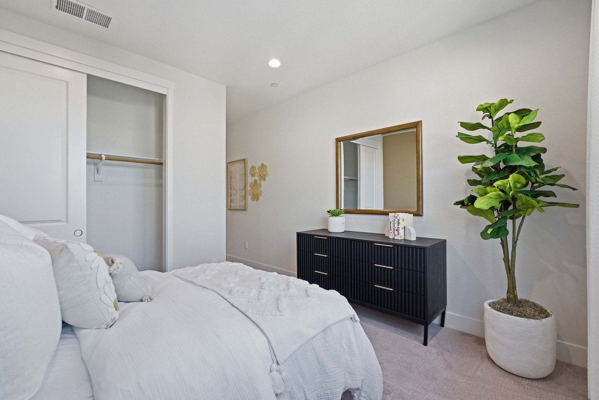 Solera at Arroyo Crossings by Trumark Homes I Residence 1 I Secondary Bedroom