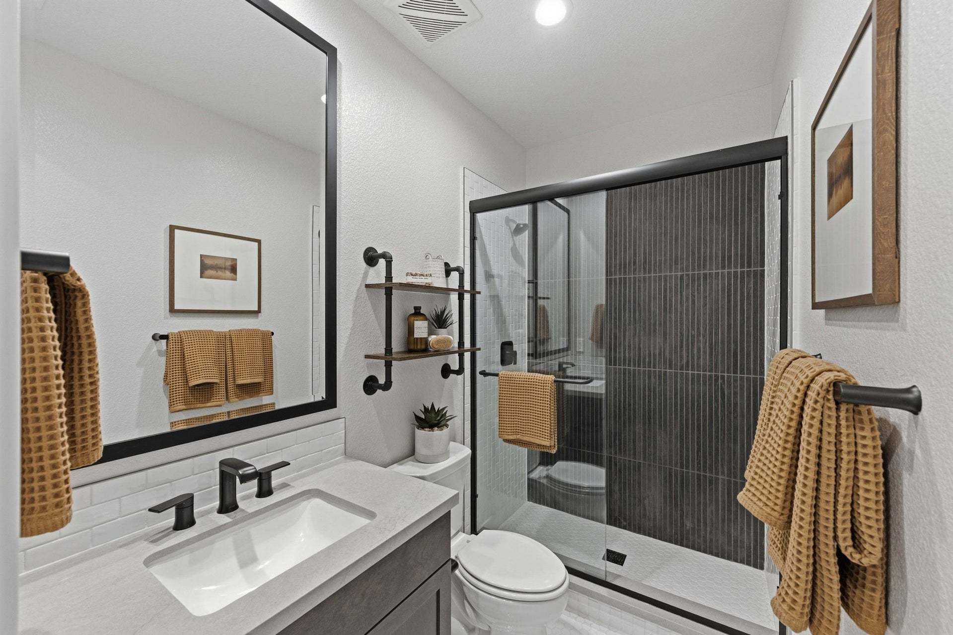 Solera at Arroyo Crossings by Trumark Homes I Residence 2 I Bathroom