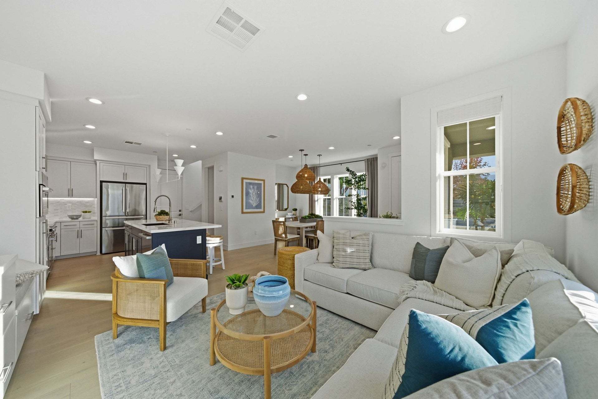 Solera at Arroyo Crossings by Trumark Homes I Residence 4 Model I Living Room