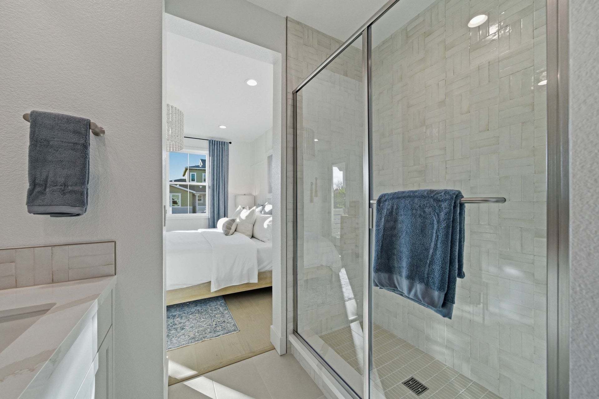 Solera at Arroyo Crossings by Trumark Homes I Residence 4 Model I Primary Bathroom