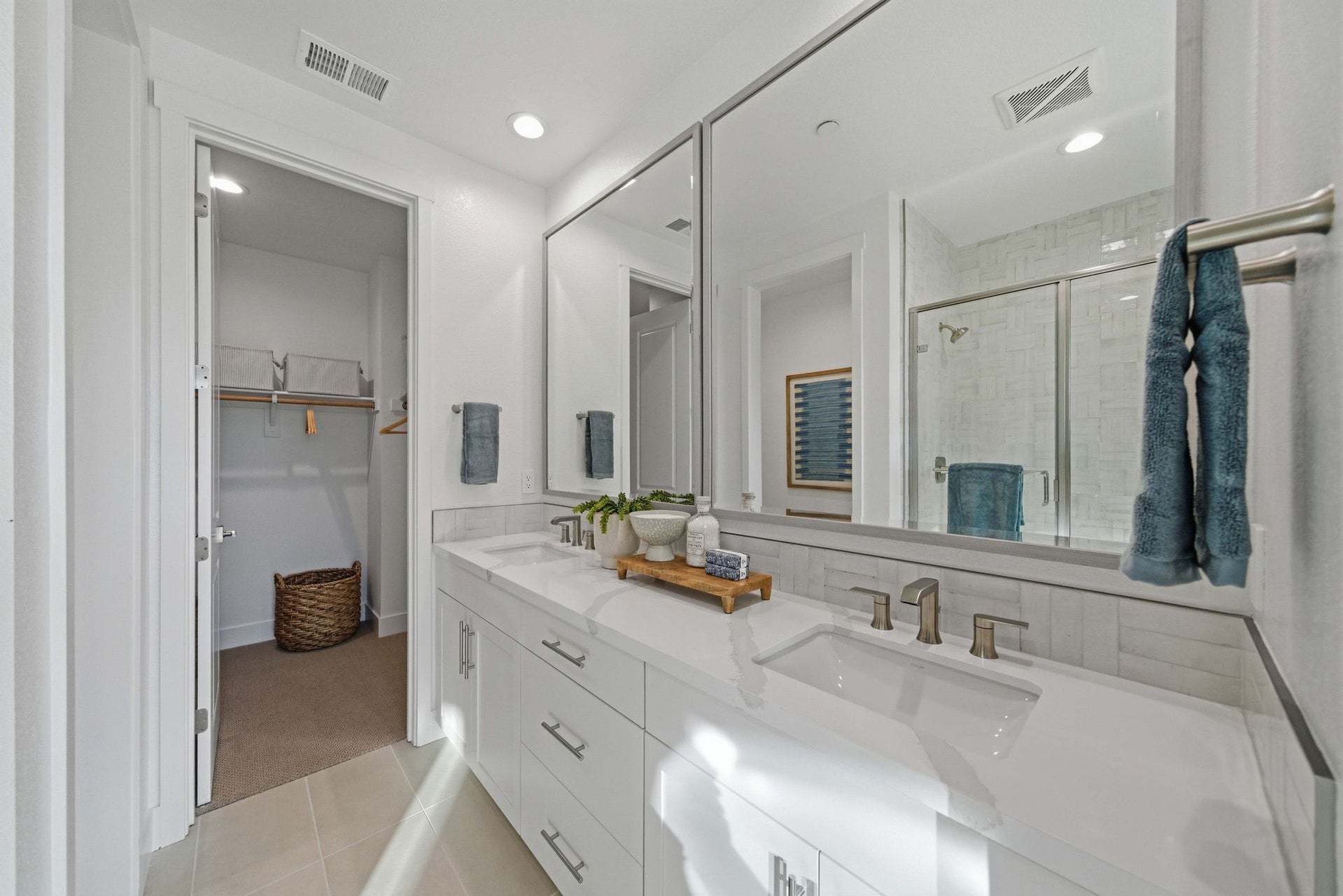 Solera at Arroyo Crossings by Trumark Homes I Residence 4 Model I Primary Bathroom