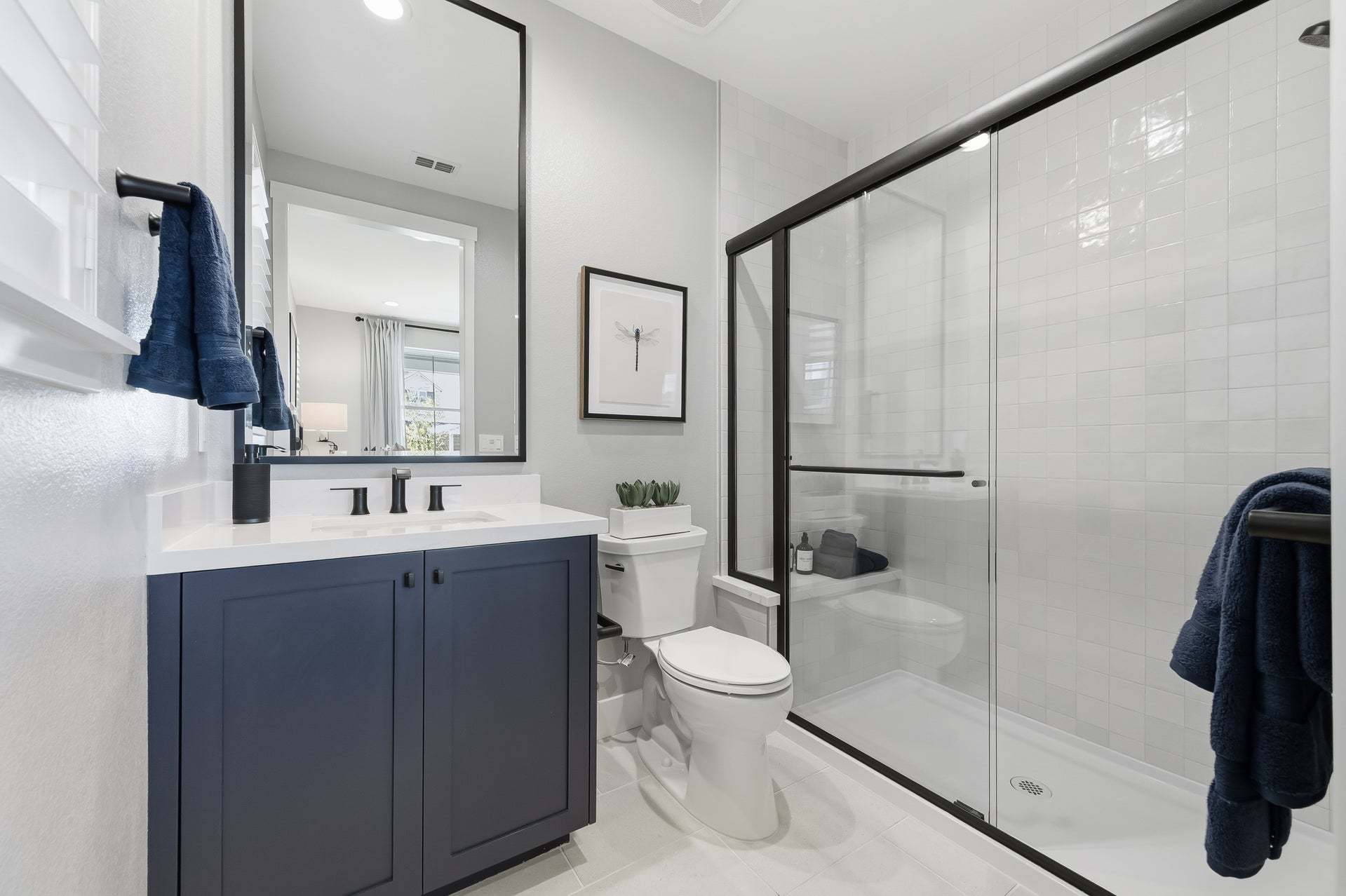 Verdello at Arroyo Crossings in Livermore, CA by Trumark Homes I Residence 3 Model I Bathroom