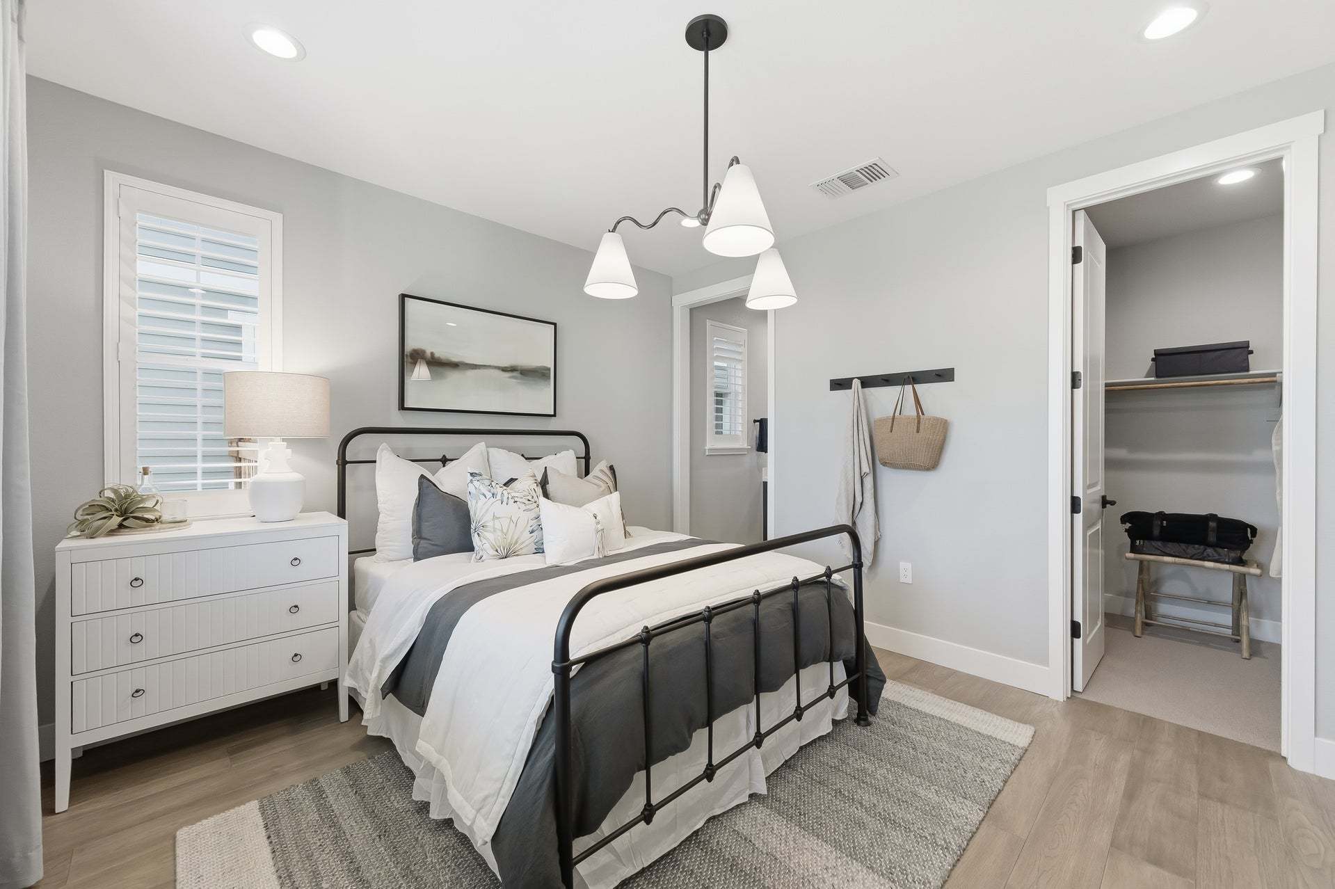 Verdello at Arroyo Crossings in Livermore, CA by Trumark Homes I Residence 3 Model I First-Floor Bed