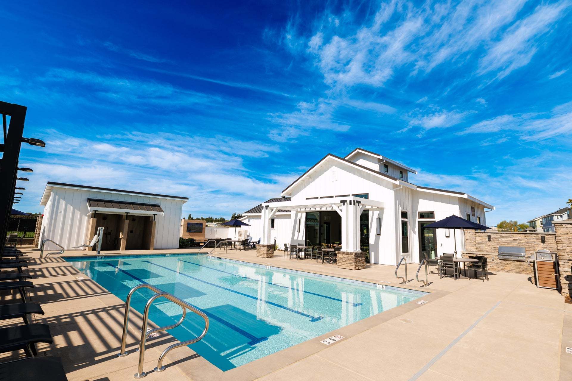 Arroyo Crossings by Trumark Homes I Livermore, CA I Community Clubhouse and Pool