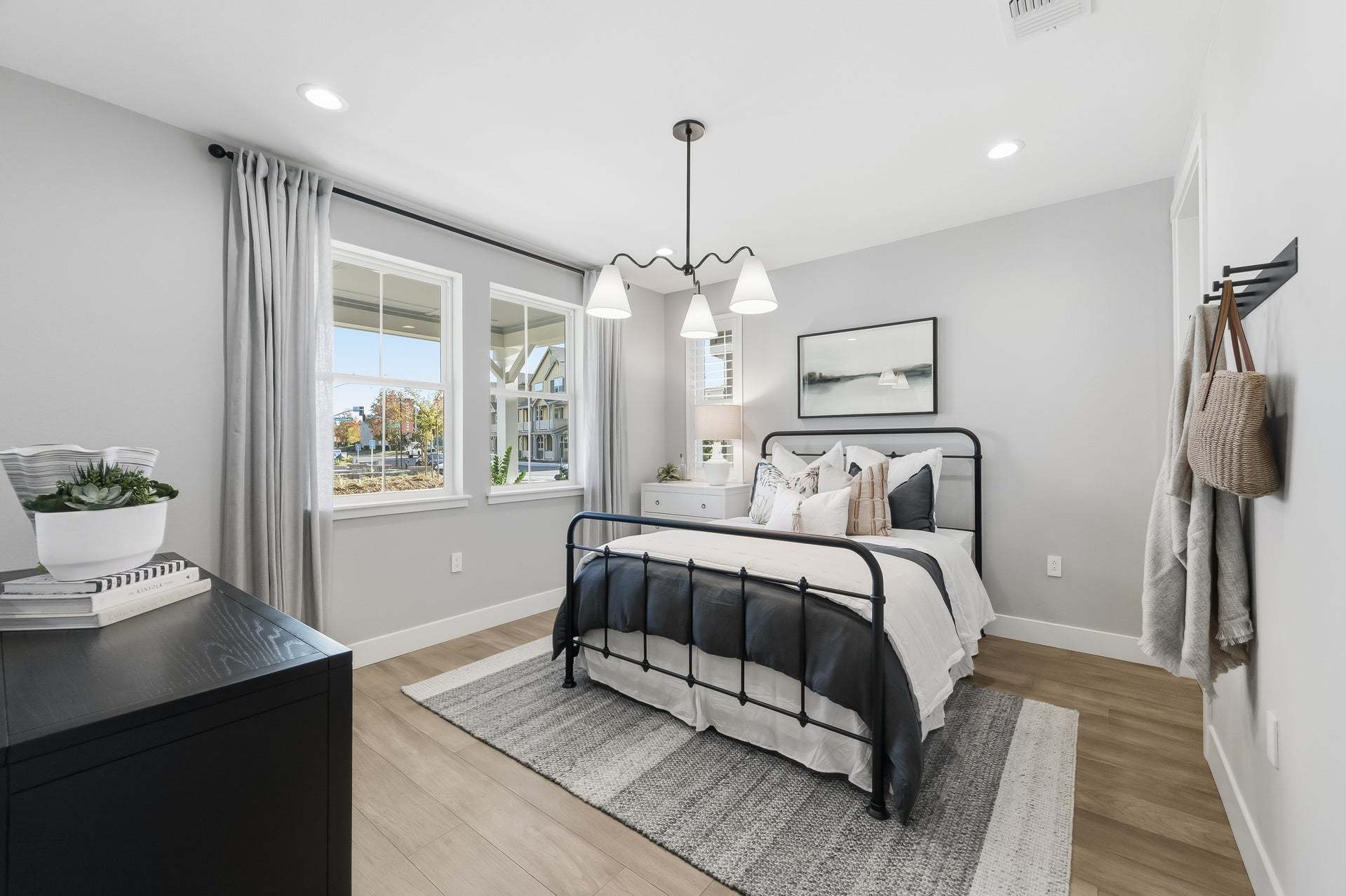 Verdello at Arroyo Crossings in Livermore, CA by Trumark Homes I Residence 3 Model I First-floor Bedroom