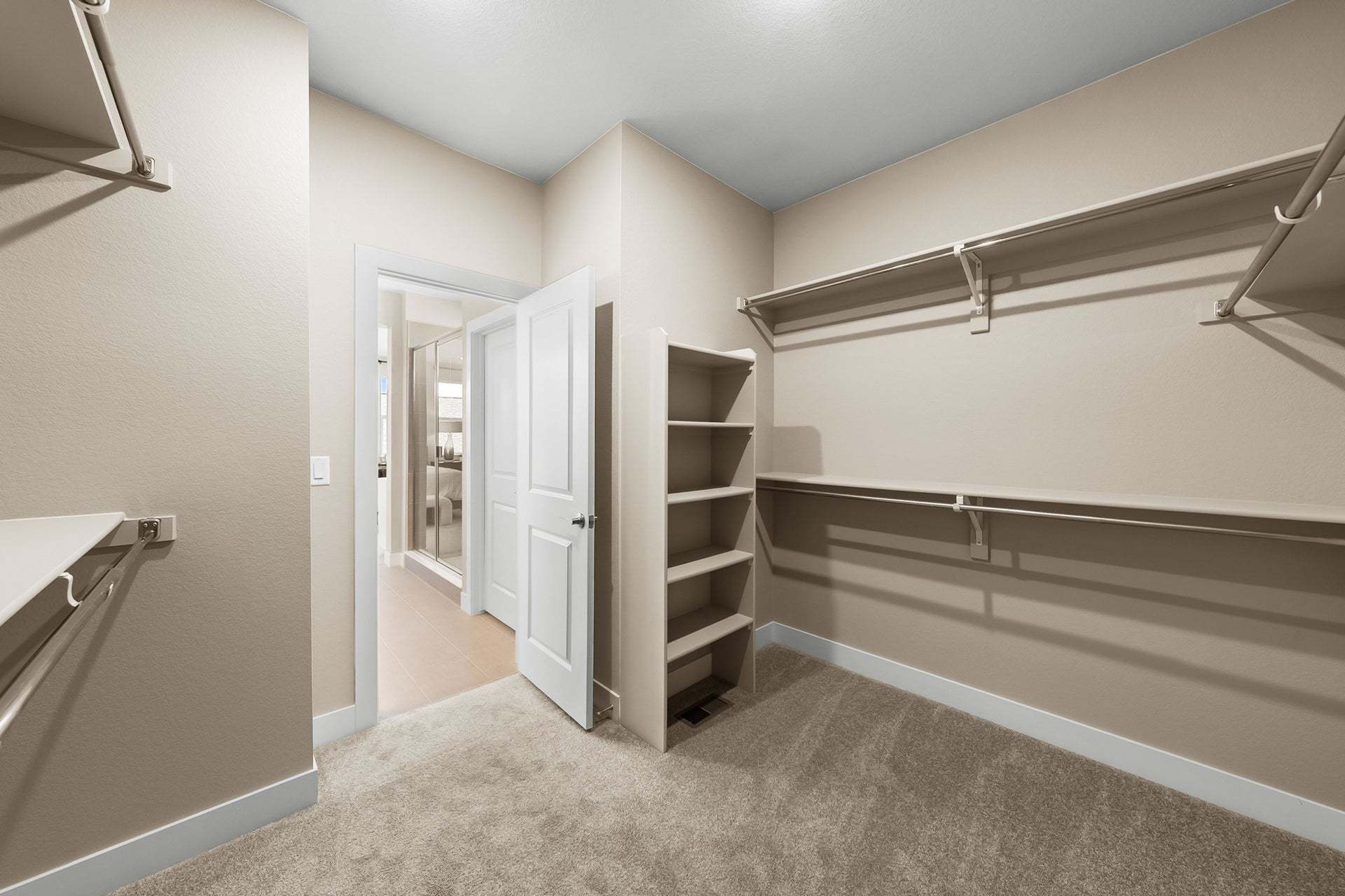 Kestrel at Tanterra in Parker, CO | Whistler Model | Primary Closet