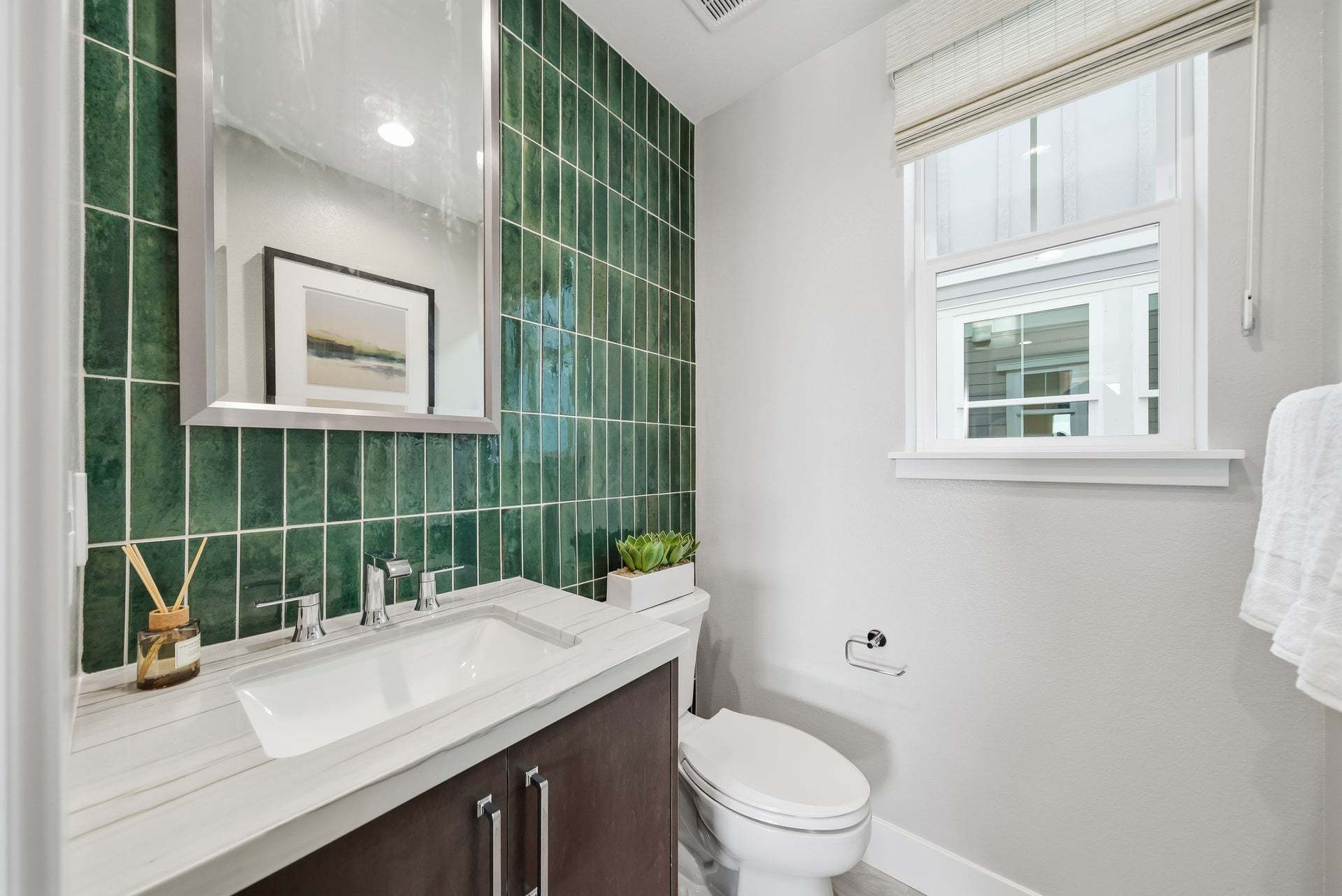 Verdello at Arroyo Crossings in Livermore, CA by Trumark Homes I Residence 1 Model I Half Bath