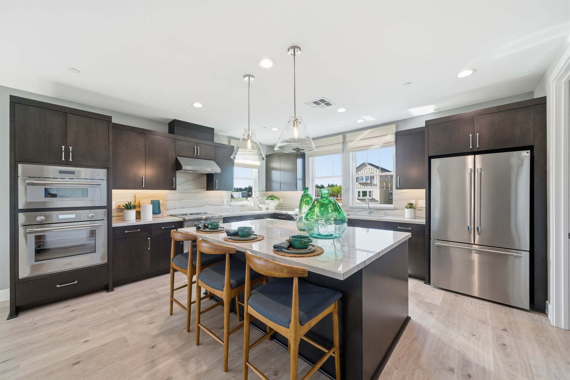 Verdello at Arroyo Crossings in Livermore, CA by Trumark Homes I Verdello Residence 1 Model I Kitchen