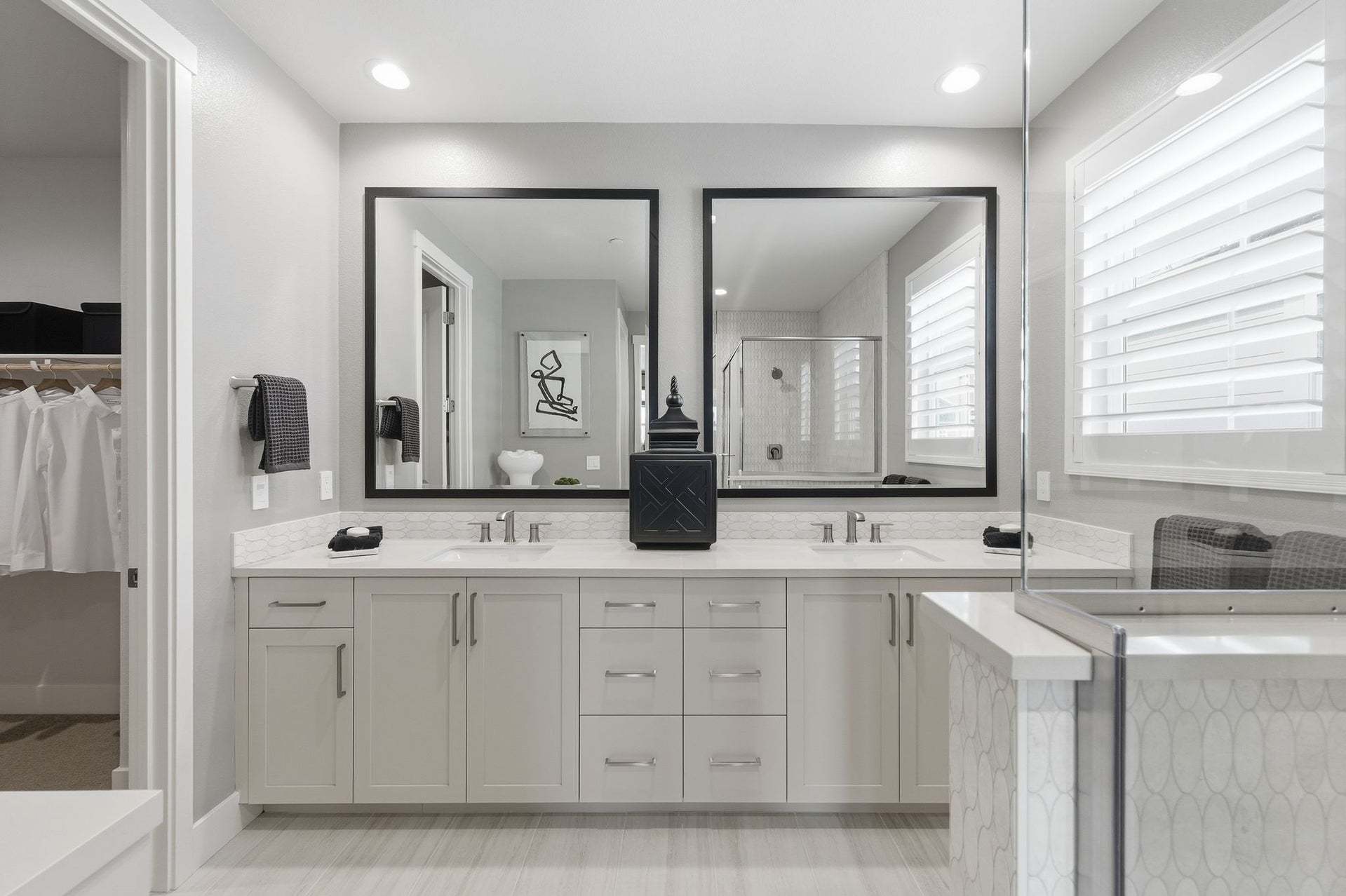 Verdello at Arroyo Crossings in Livermore, CA by Trumark Homes I Residence 2 Model I Primary Bathroom