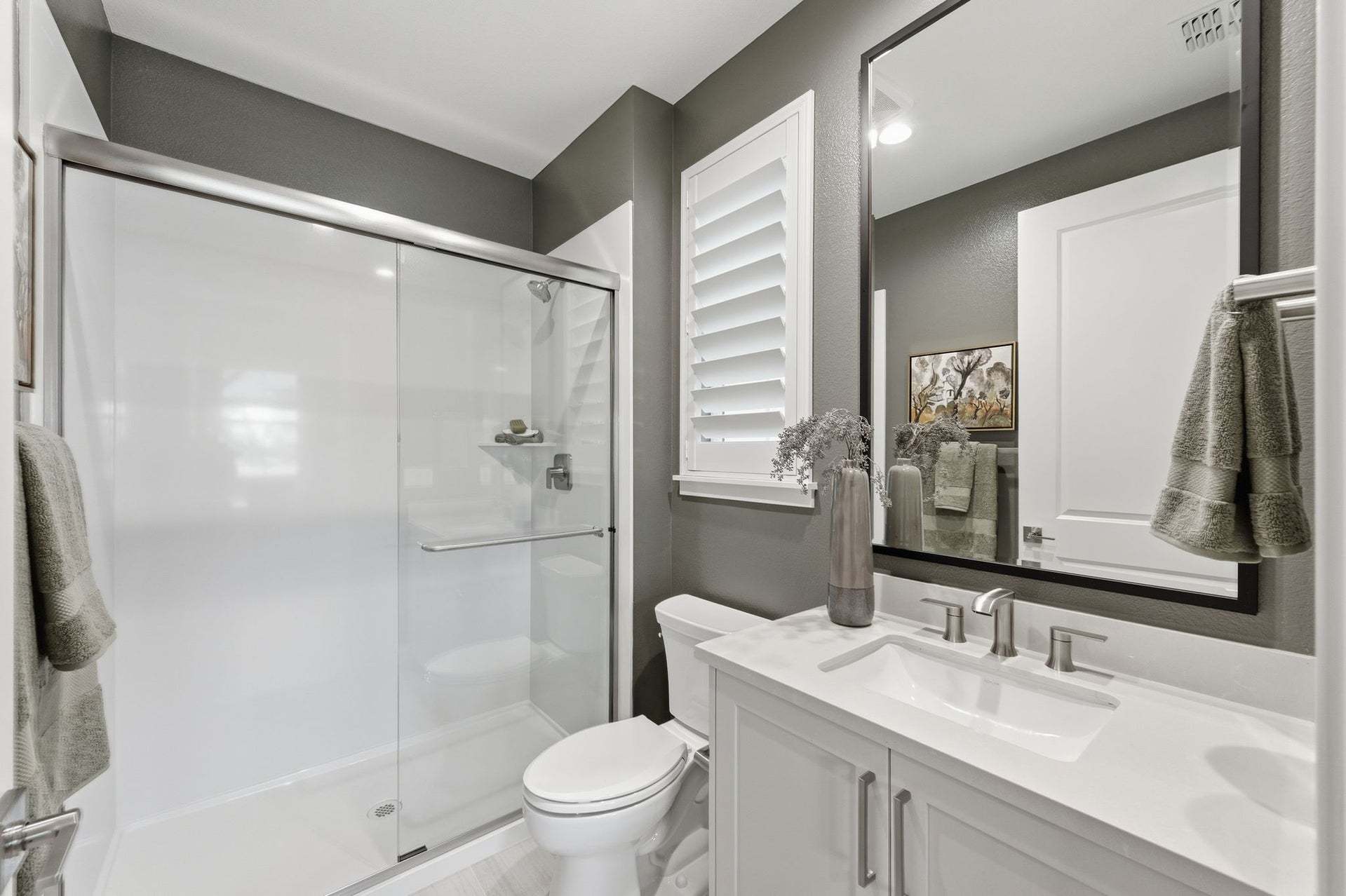 Verdello at Arroyo Crossings in Livermore, CA by Trumark Homes I Residence 2 Model I Bathroom