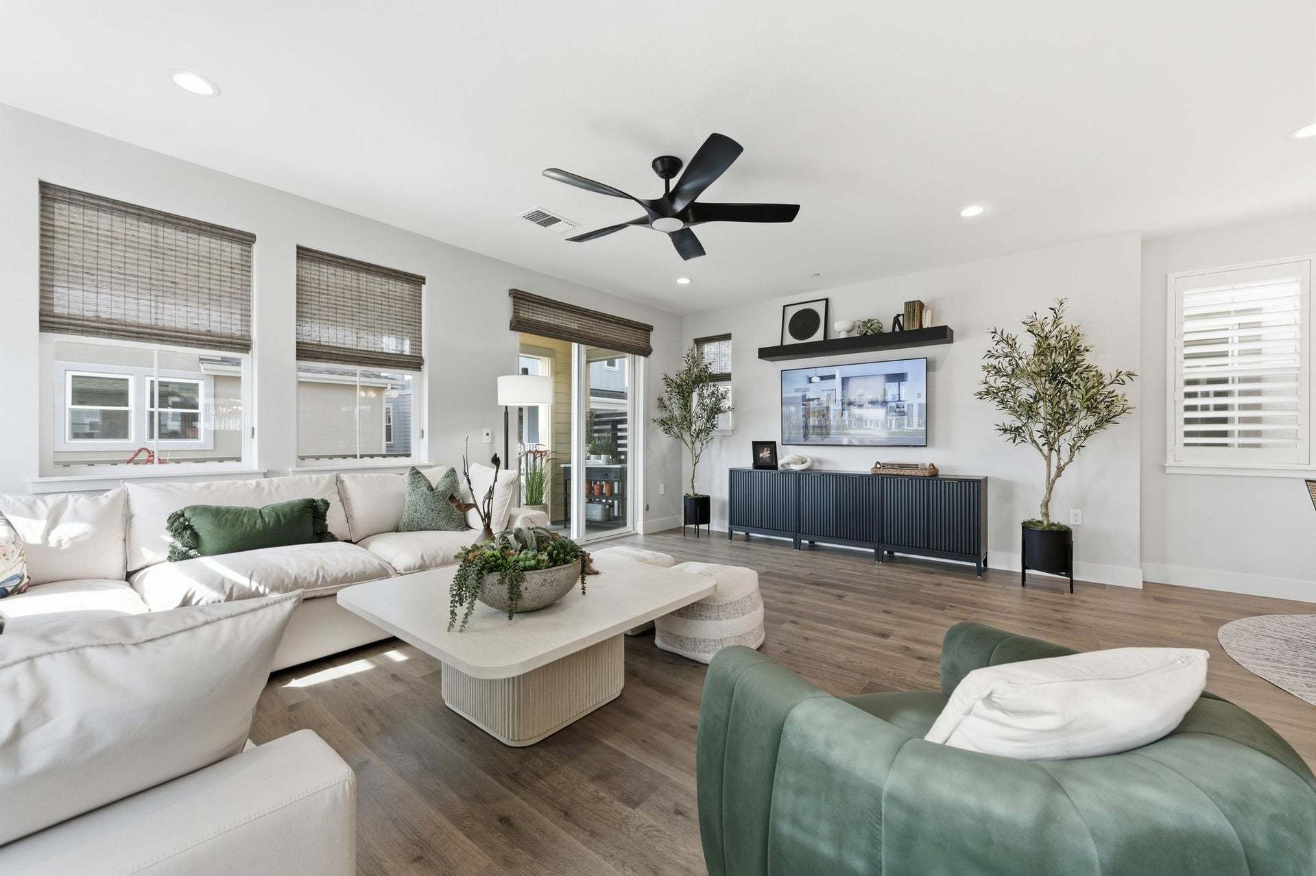 Verdello at Arroyo Crossings in Livermore, CA by Trumark Homes I Residence 2 Model I Open Concept Fl