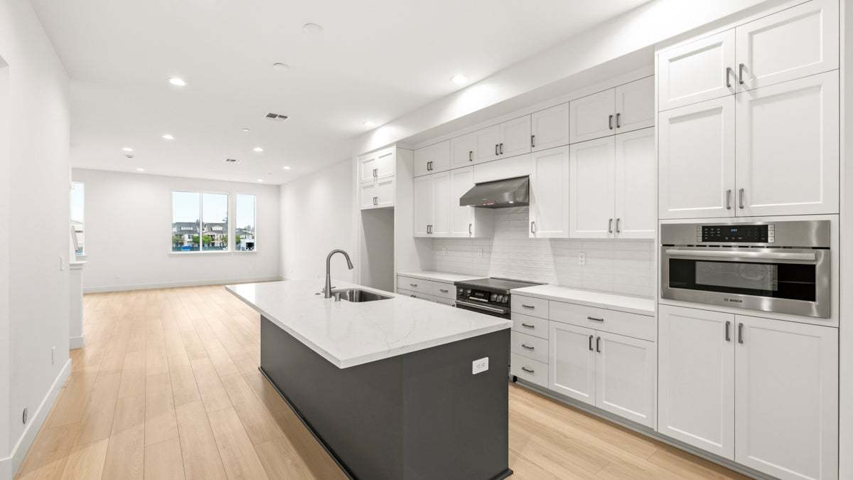 Residence 4 - Skyline: Alameda, California - Trumark Homes