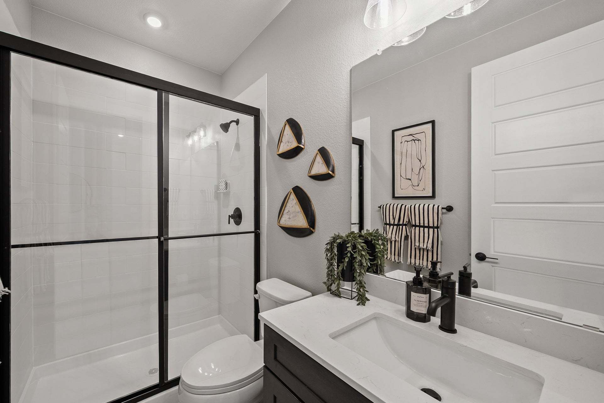Osprey at Tanterra by Trumark Homes | Glen | Secondary Bath
