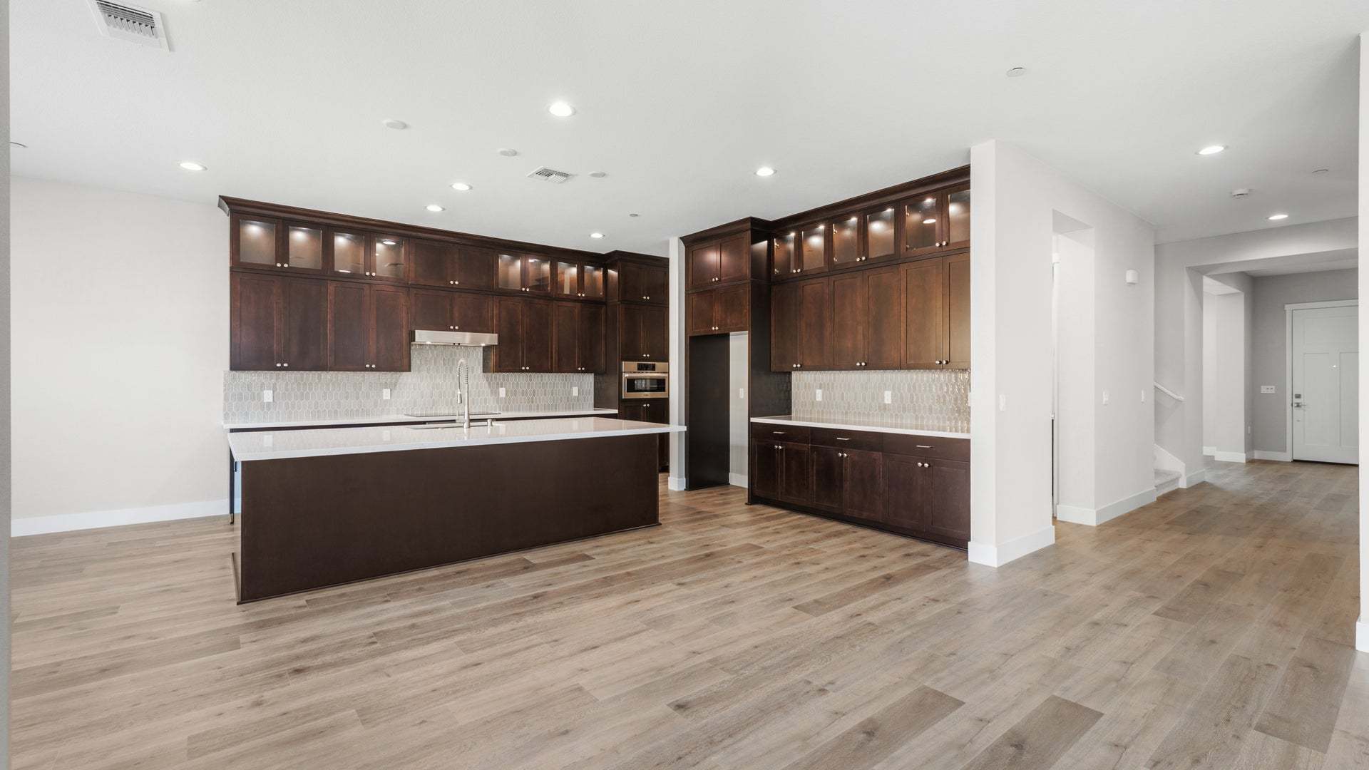 Apricot Estates by Trumark Homes in Brentwood, CA I Lot 37 I Kitchen