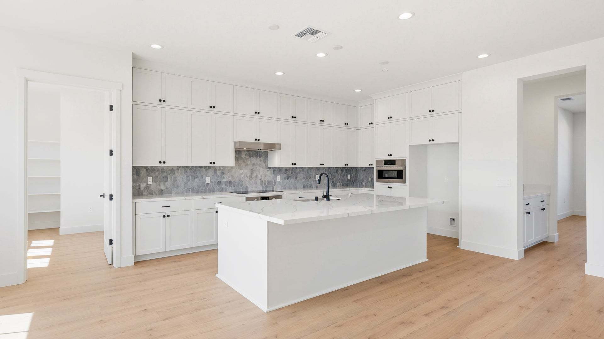 Apricot Estates by Trumark Homes in Brentwood, CA I Lot 44 I Kitchen