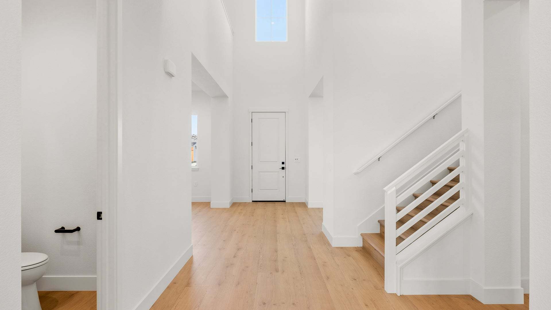 Apricot Estates by Trumark Homes in Brentwood, CA I Lot 44 I Entryway