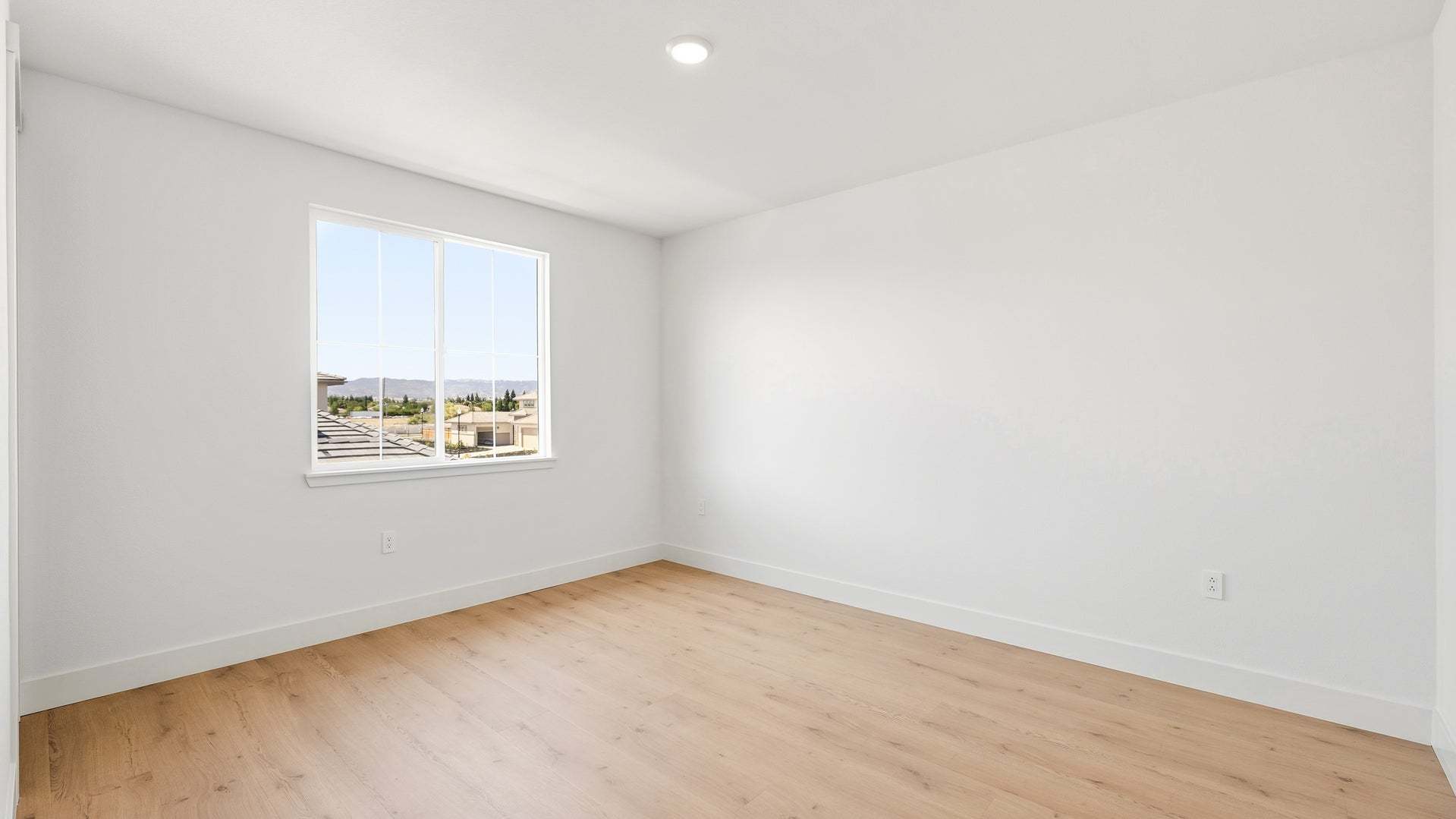 Apricot Estates by Trumark Homes in Brentwood, CA I Lot 44 I Secondary Bedroom