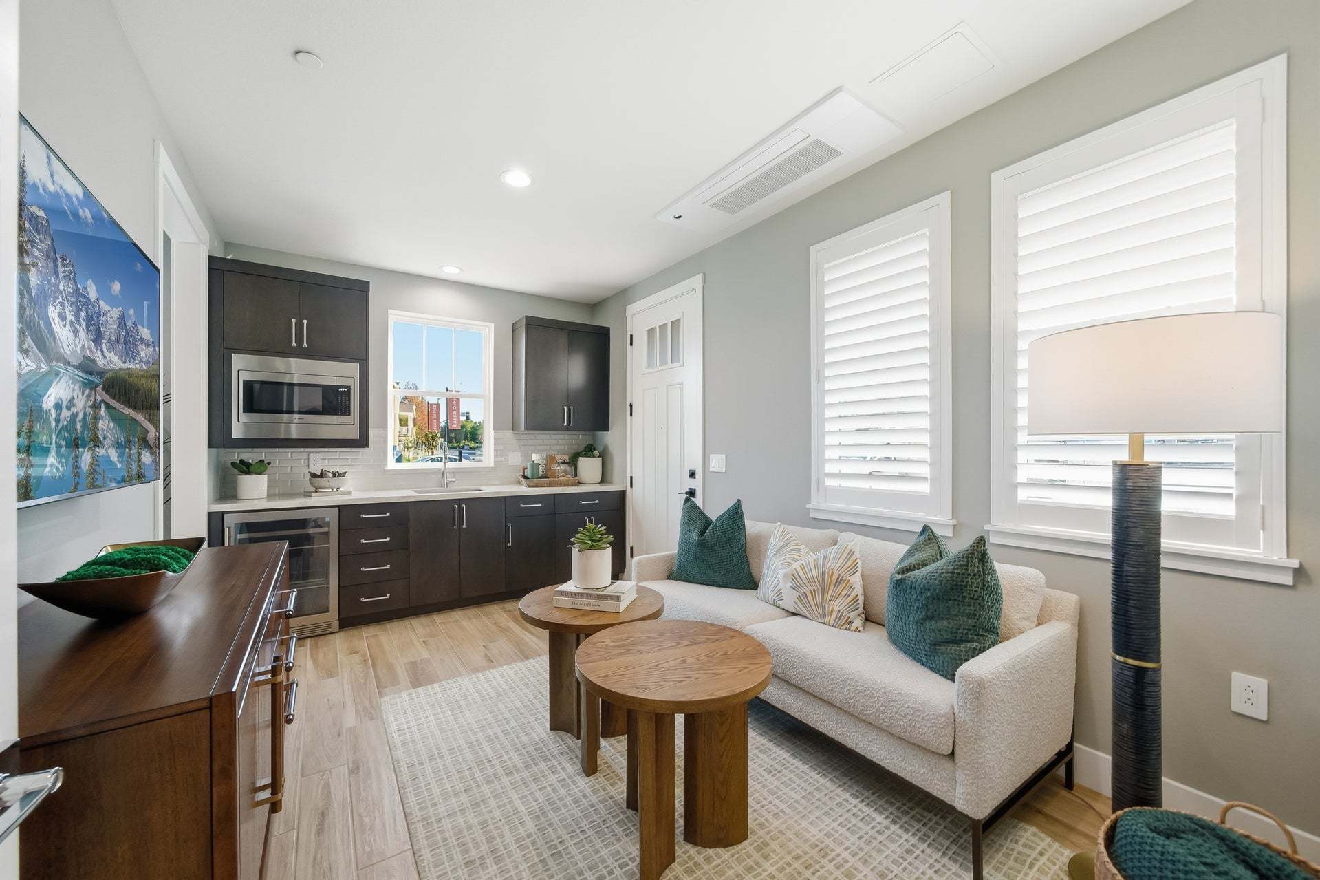 Verdello at Arroyo Crossings in Livermore, CA by Trumark Homes I Residence 1 Model I Family Suite