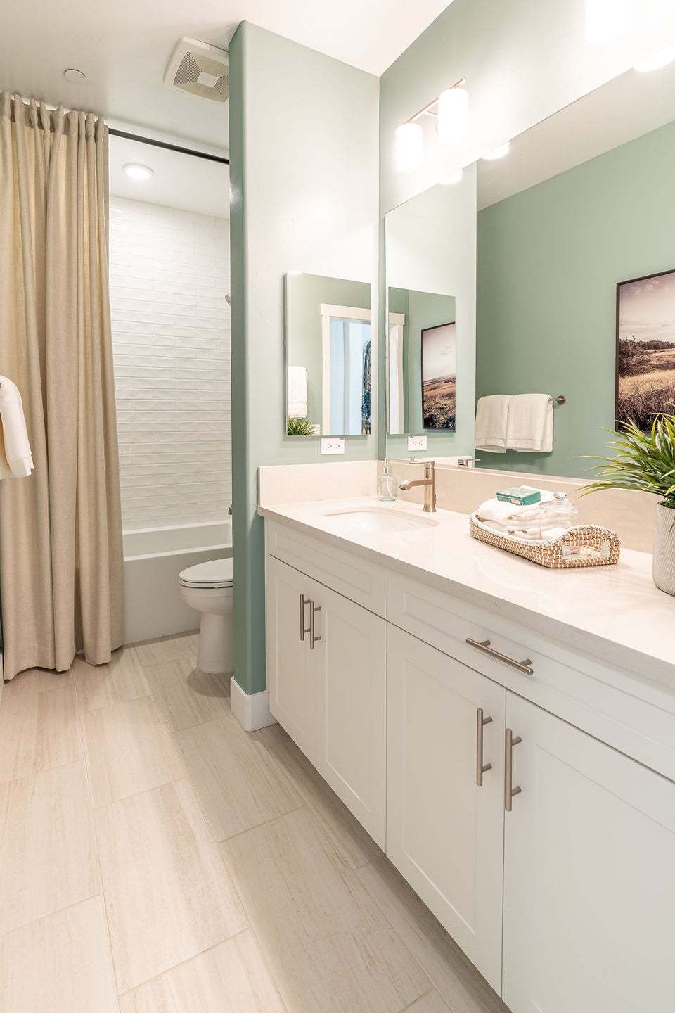 Morada | Plan 3 Model Interior| Bathroom 2 | Paso Robles, CA