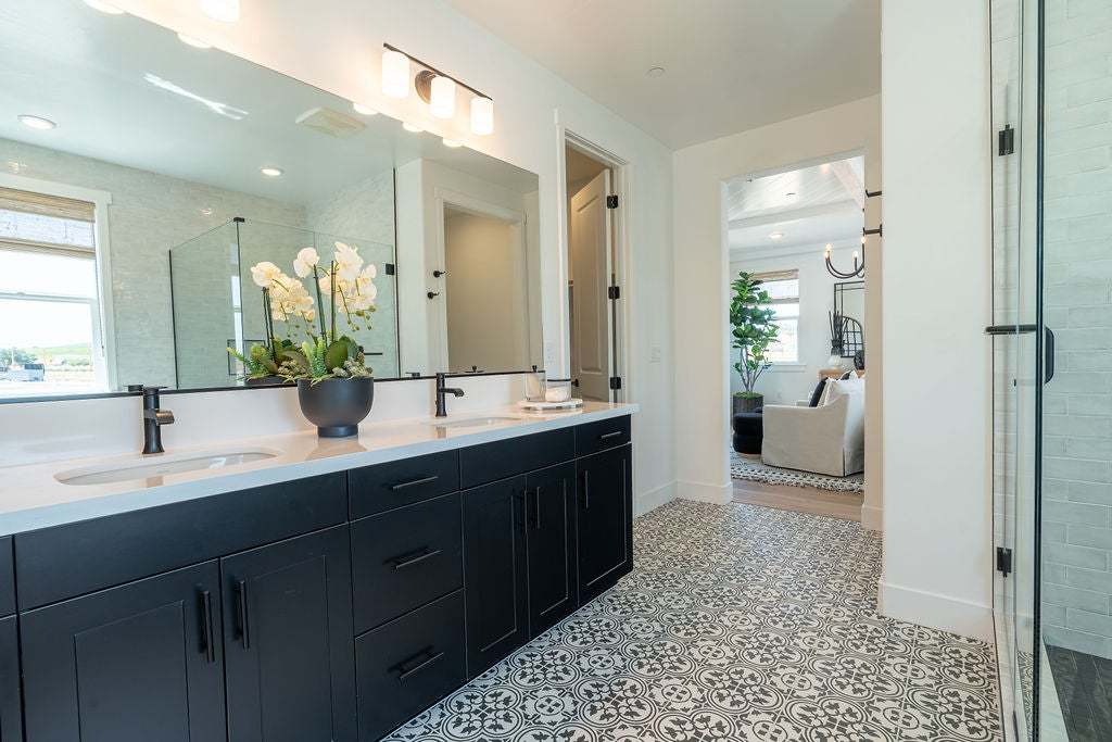 Morada | Plan 4 Model Interior | Primary Bathroom| Paso Robles, CA