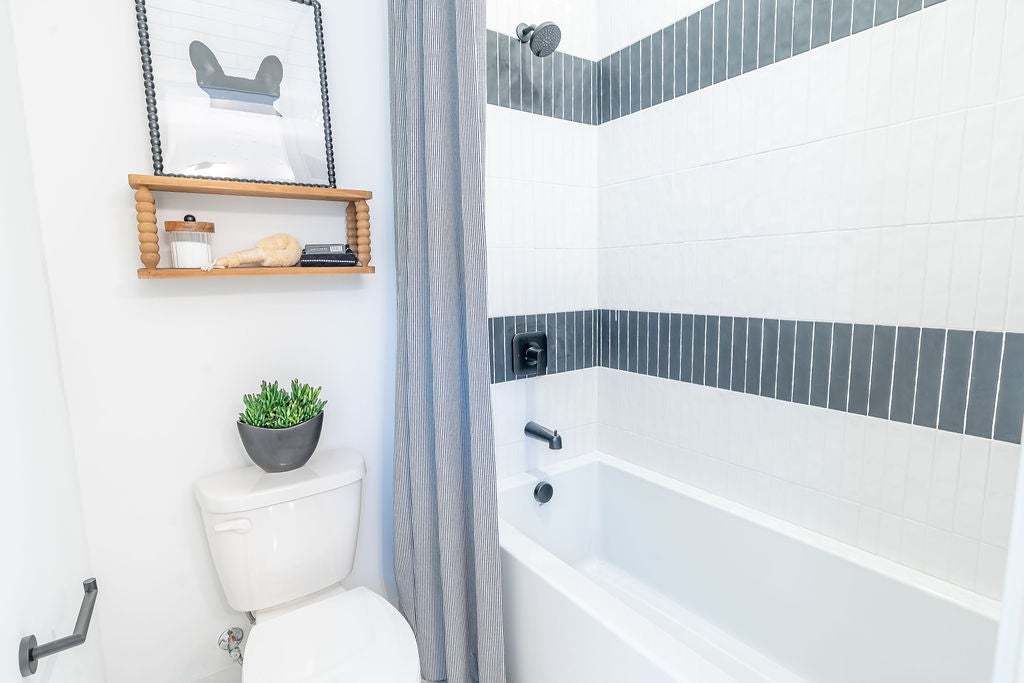 Morada | Plan 4 Model Interior |Bathroom 2 | Paso Robles, CA